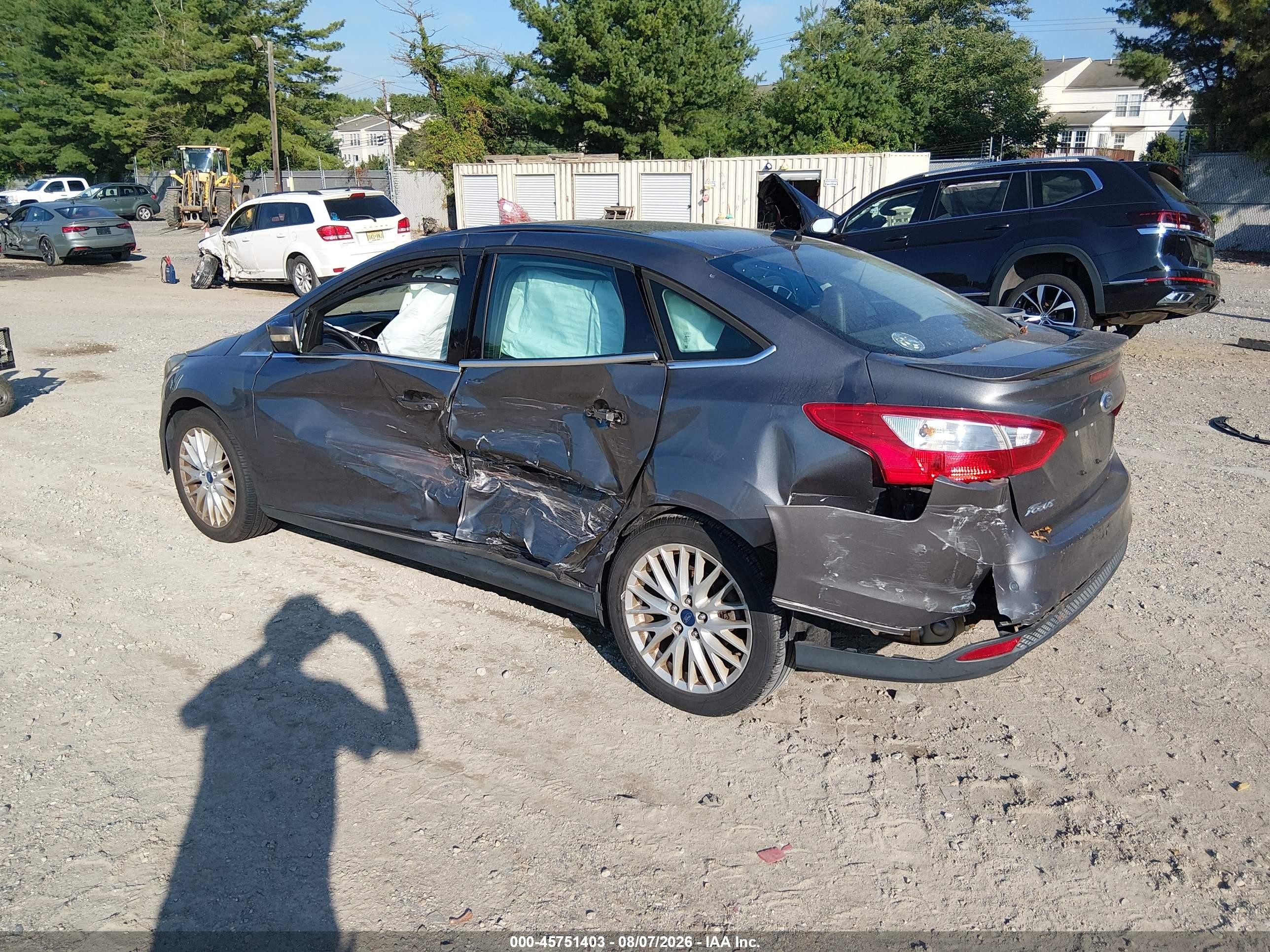 2013 Ford Focus Titanium Gray vin: 1FADP3J25DL378310