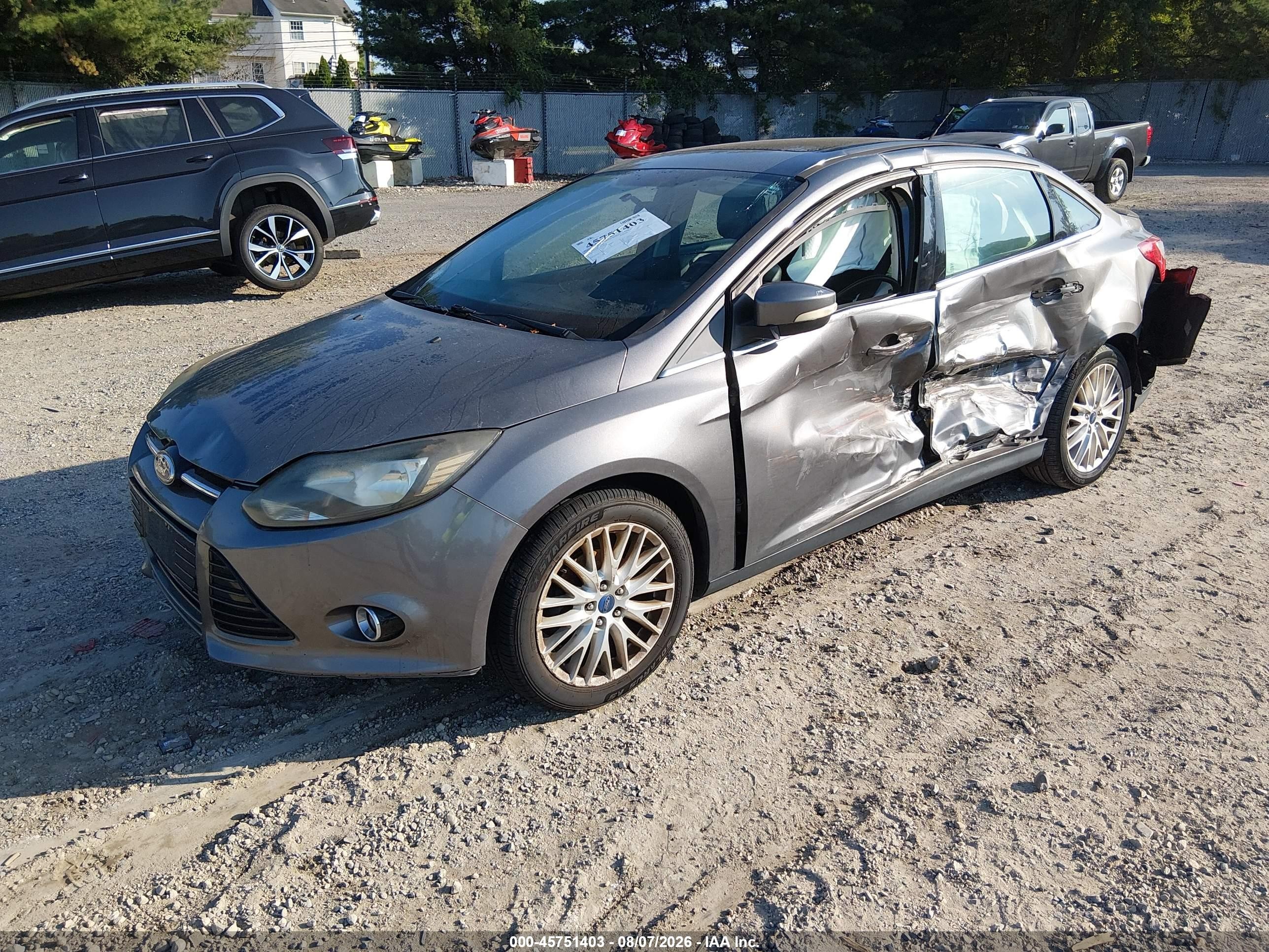 2013 Ford Focus Titanium Gray vin: 1FADP3J25DL378310