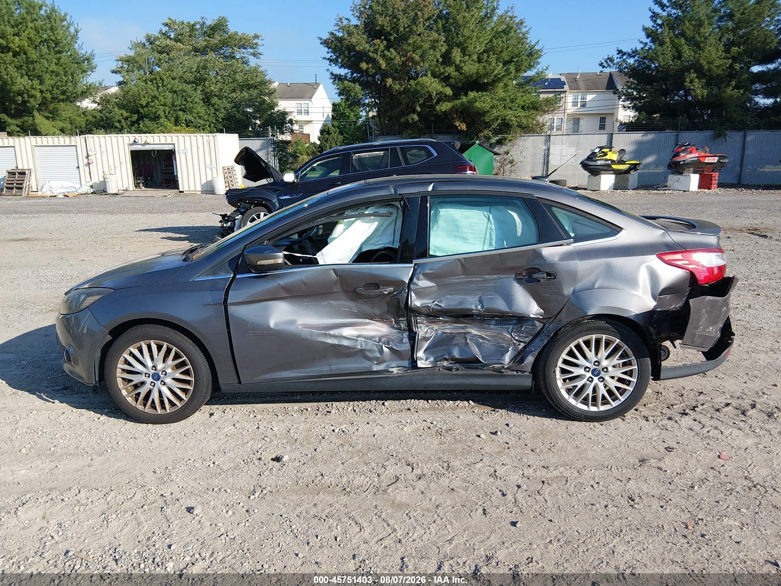 2013 Ford Focus Titanium Gray vin: 1FADP3J25DL378310