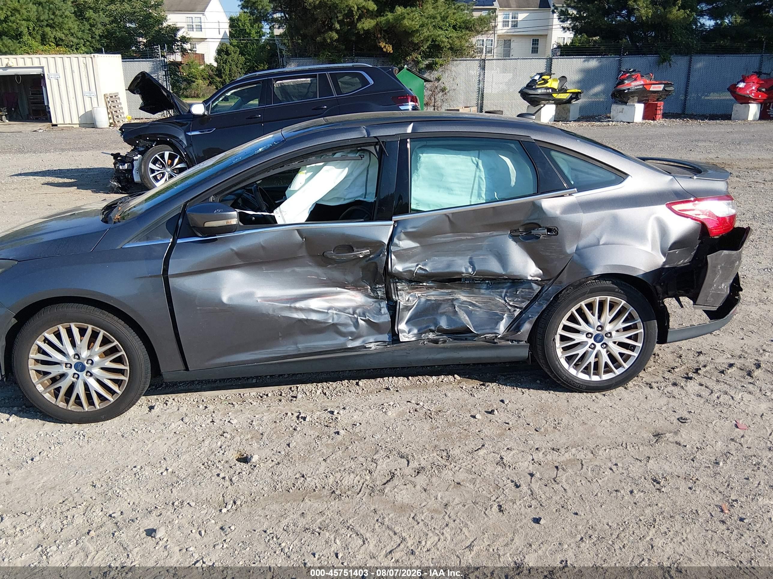 2013 Ford Focus Titanium Gray vin: 1FADP3J25DL378310