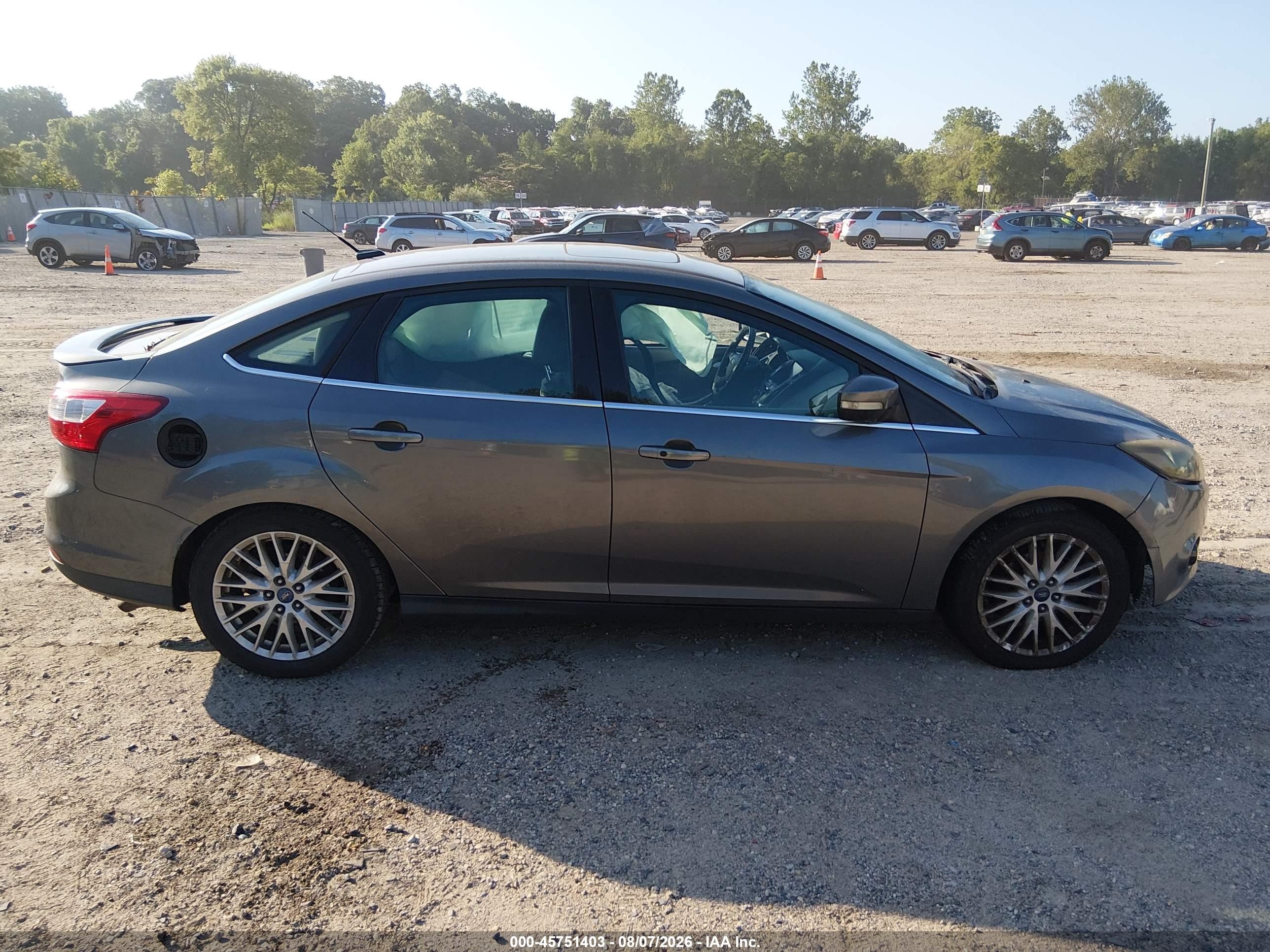 2013 Ford Focus Titanium Gray vin: 1FADP3J25DL378310