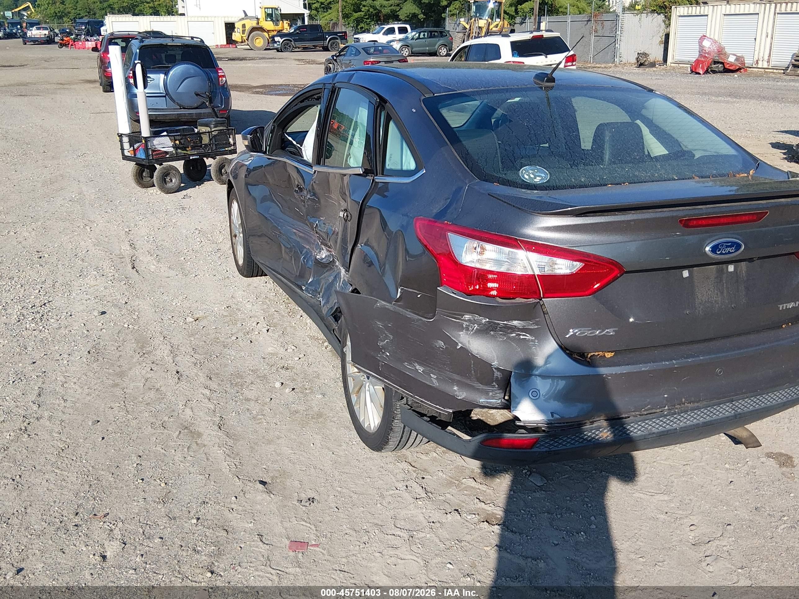 2013 Ford Focus Titanium Gray vin: 1FADP3J25DL378310