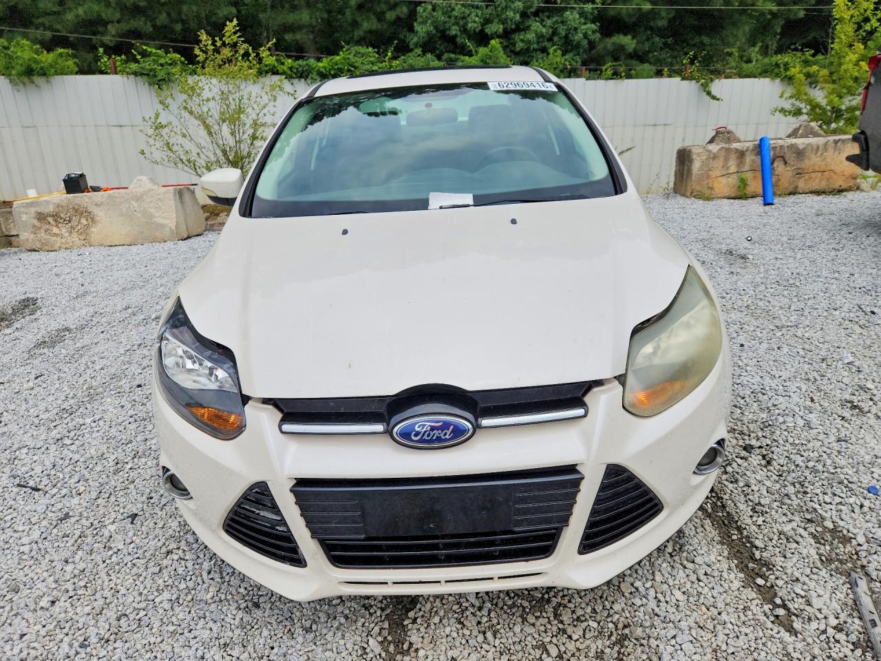 2014 Ford Focus Titanium White vin: 1FADP3J25EL297907