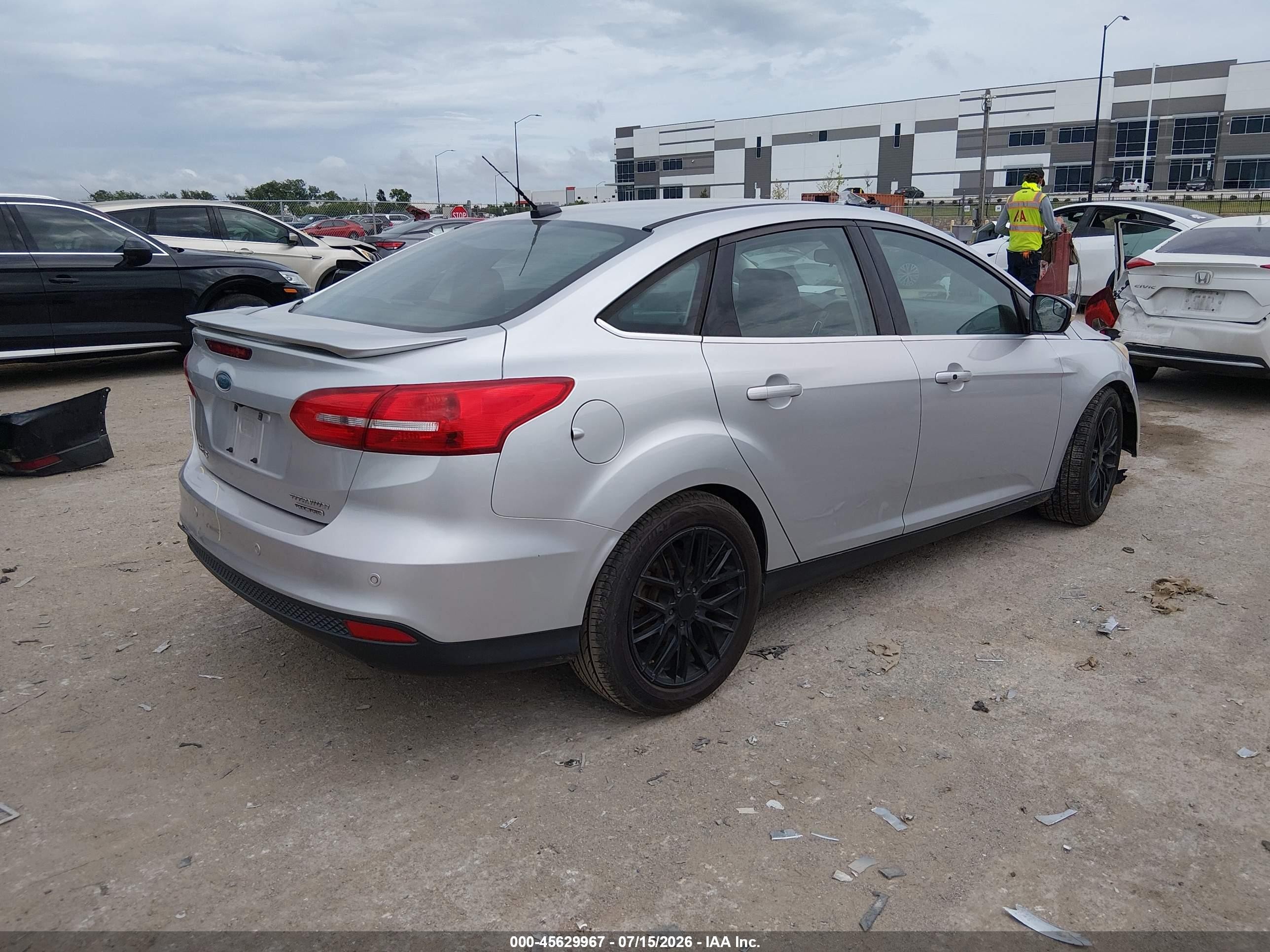2015 Ford Focus Titanium Silver vin: 1FADP3J25FL235344