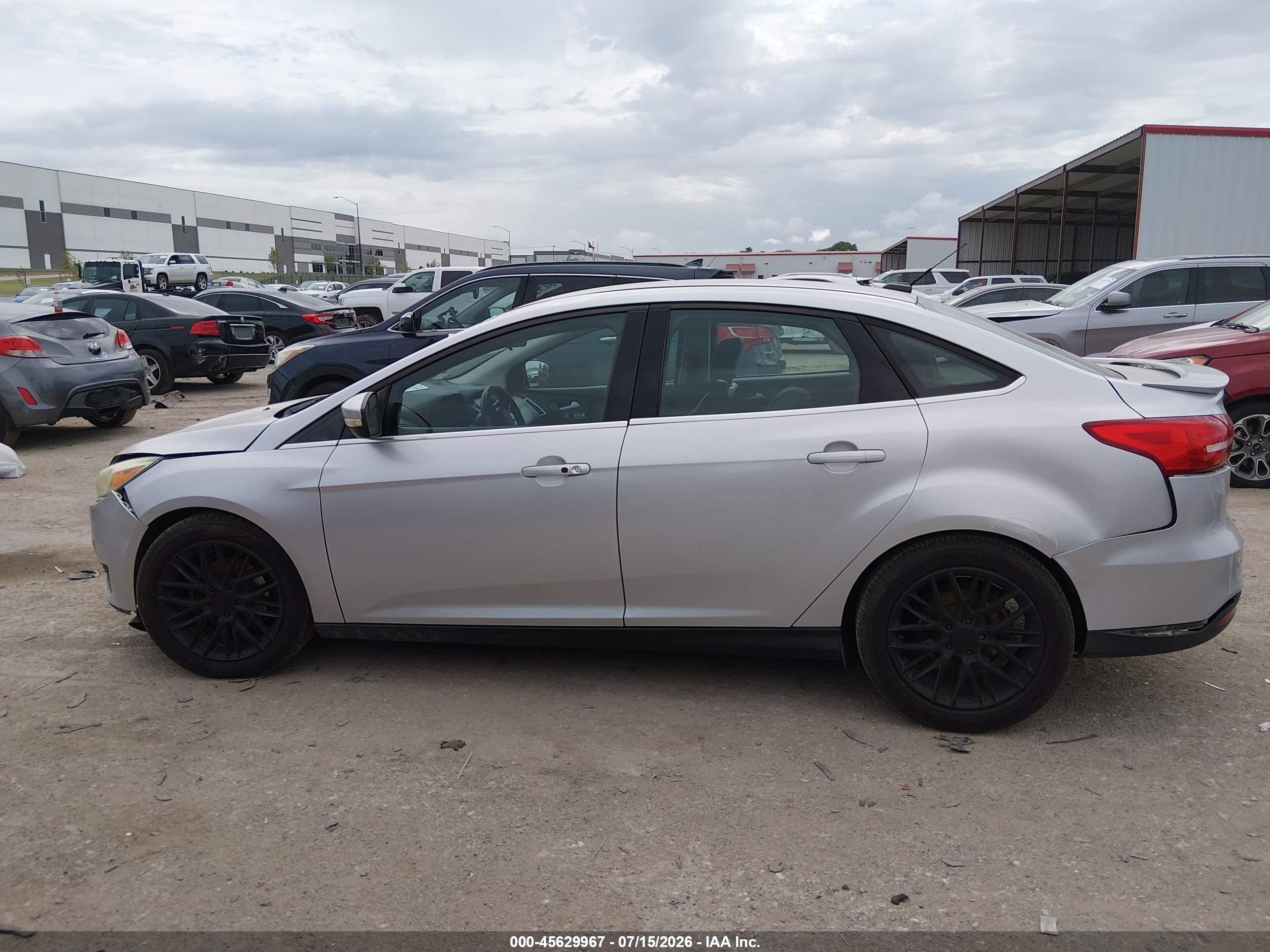 2015 Ford Focus Titanium Silver vin: 1FADP3J25FL235344