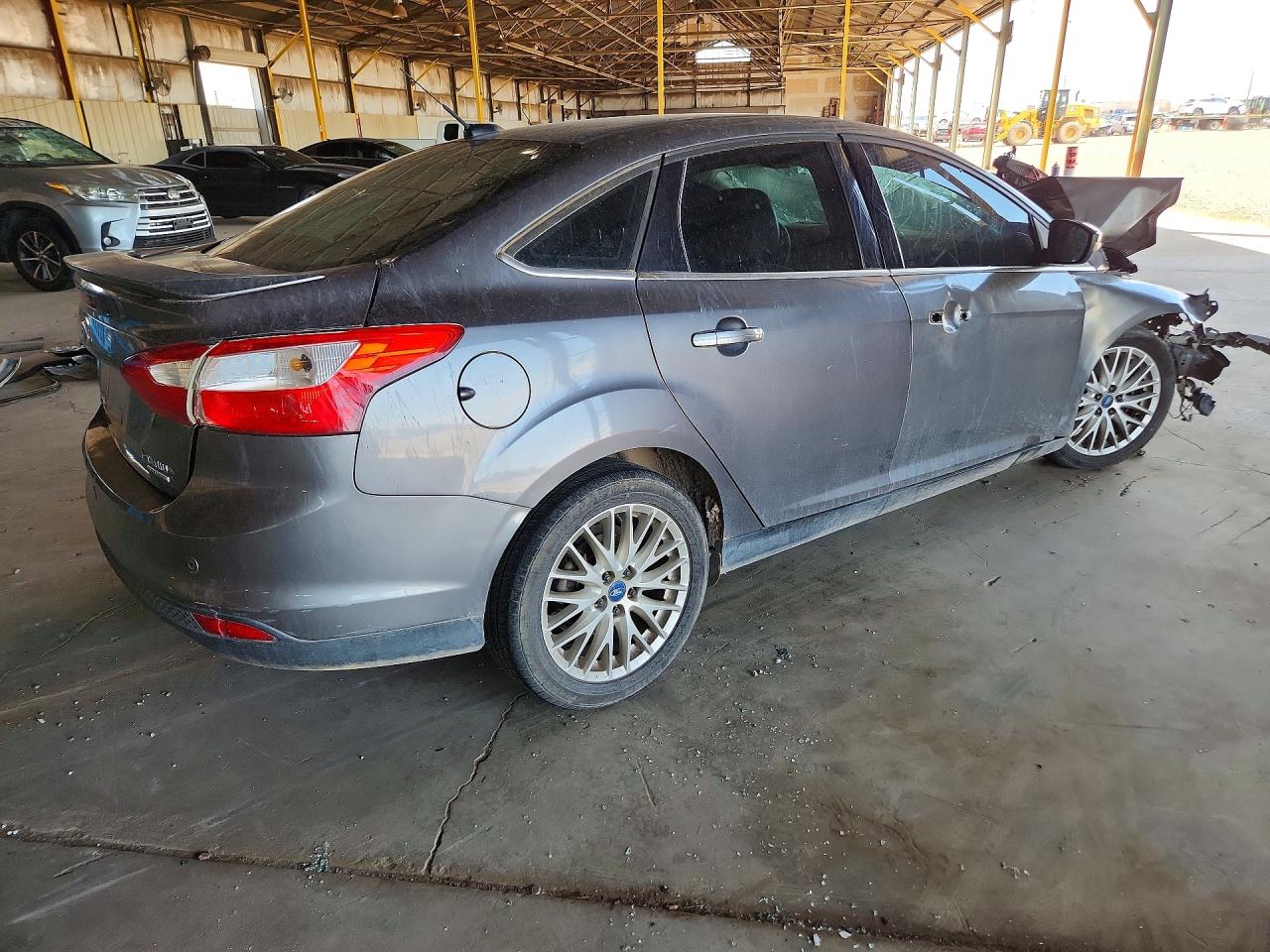 2013 Ford Focus Titanium Серый vin: 1FADP3J26DL177824