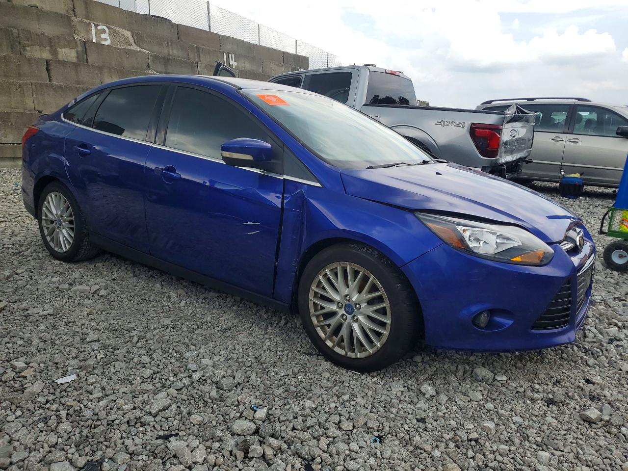 2013 Ford Focus Titanium Blue vin: 1FADP3J26DL188418