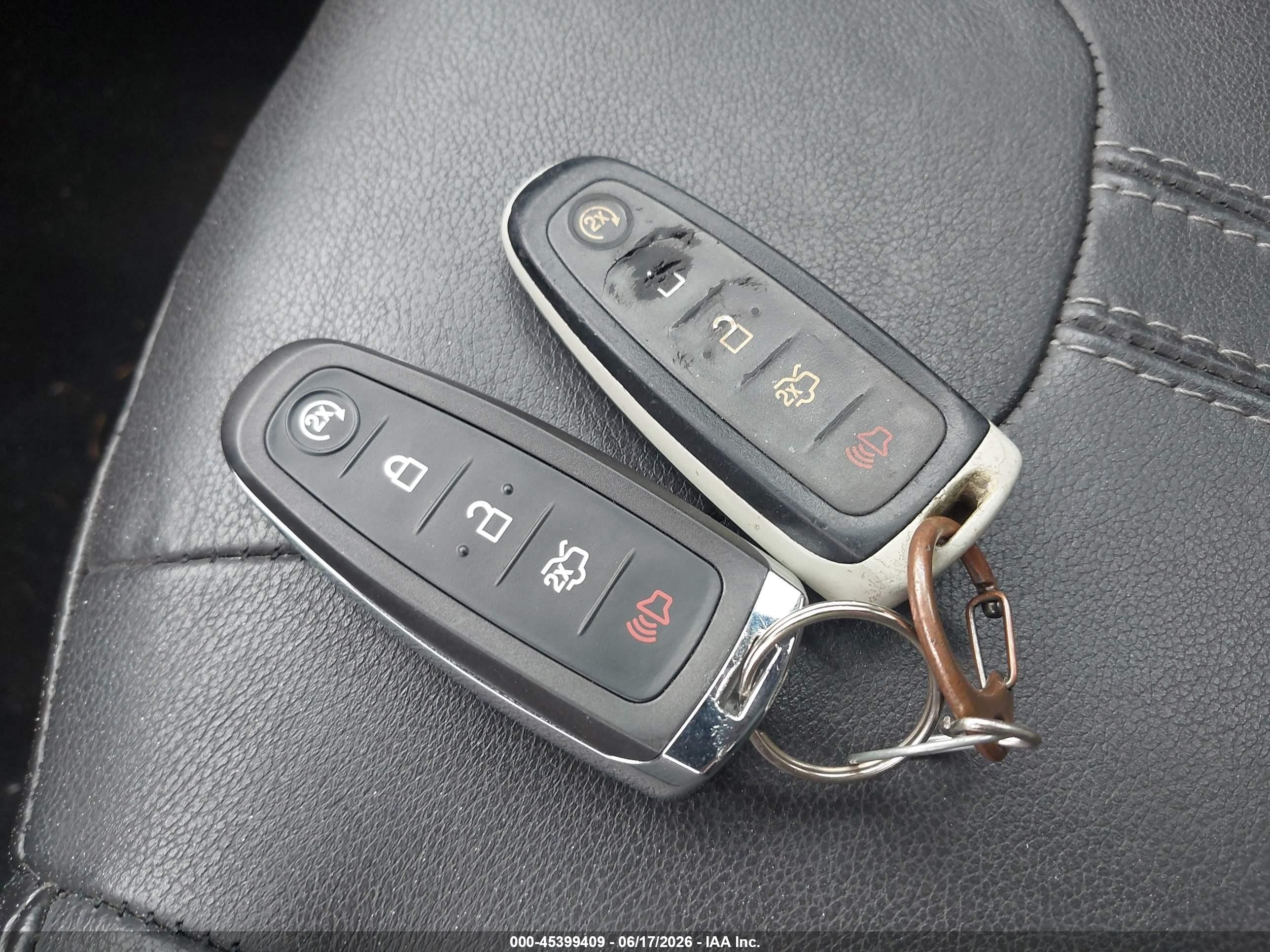 2013 Ford Focus Titanium Red vin: 1FADP3J26DL198236