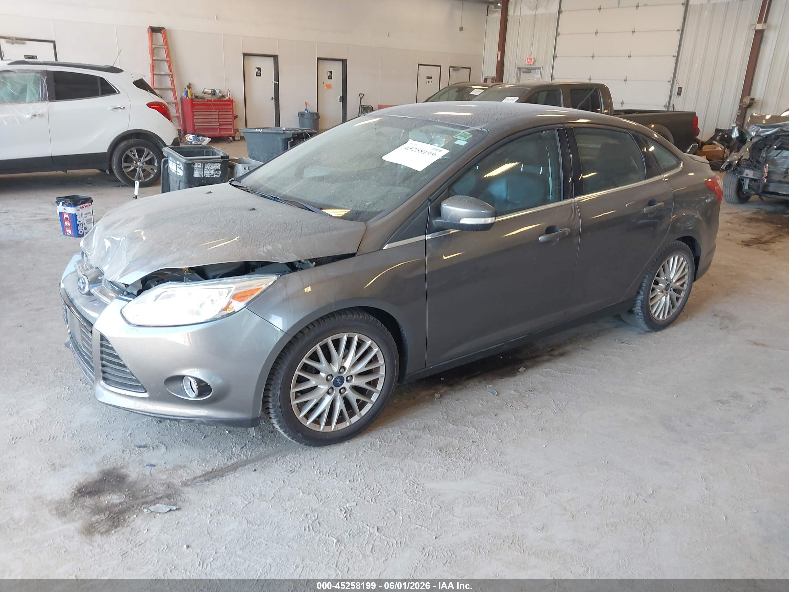 2013 Ford Focus Titanium Gray vin: 1FADP3J26DL283819