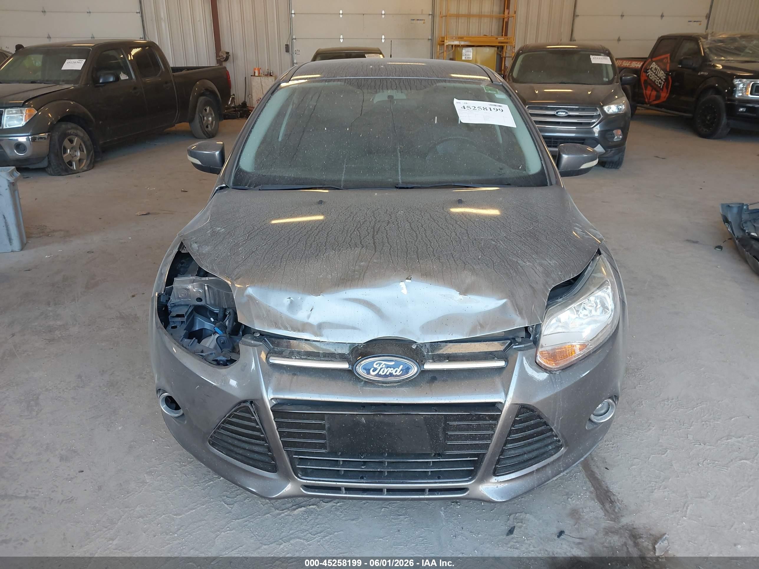 2013 Ford Focus Titanium Gray vin: 1FADP3J26DL283819