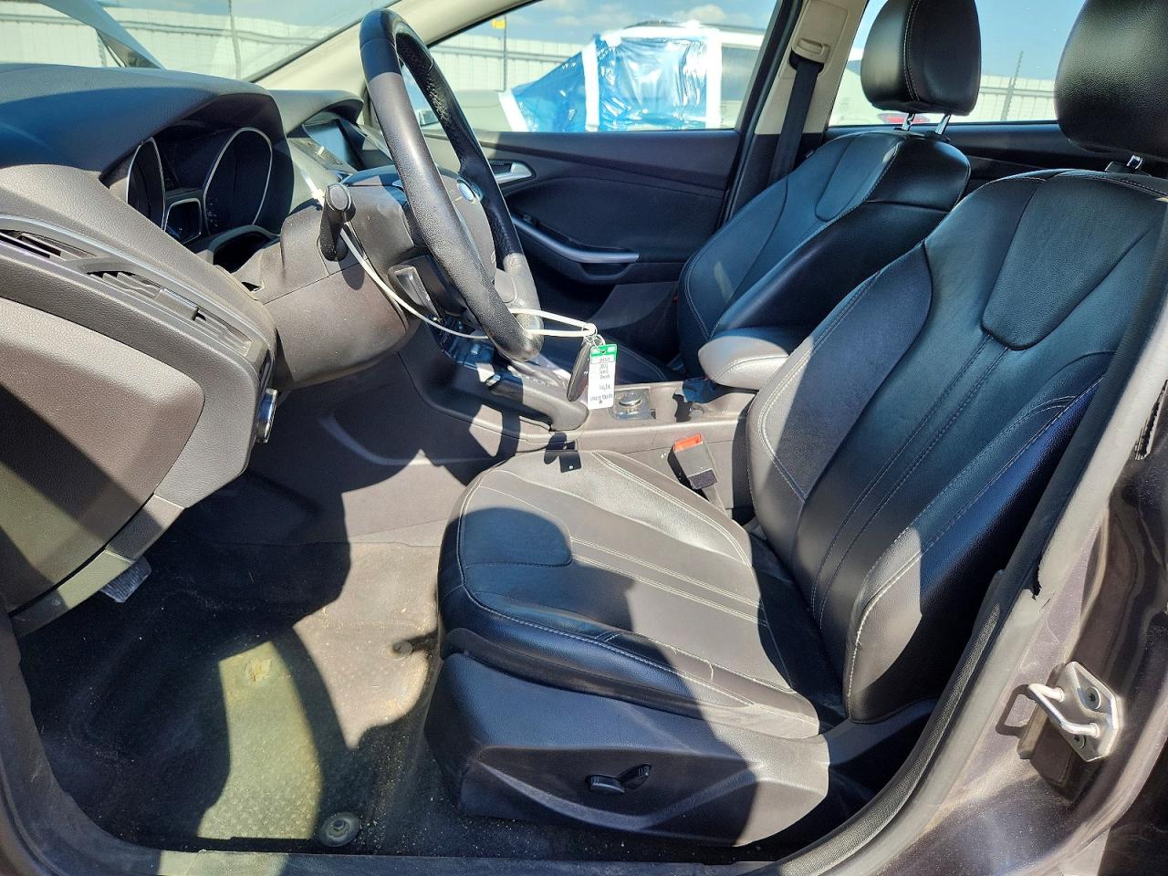 2014 Ford Focus Titanium Gray vin: 1FADP3J26EL225016