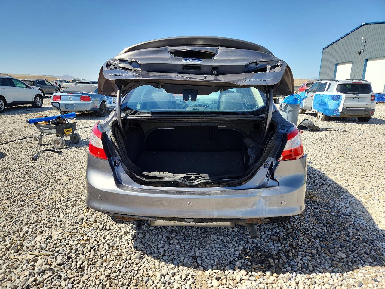 2014 Ford Focus Titanium Gray vin: 1FADP3J26EL225016