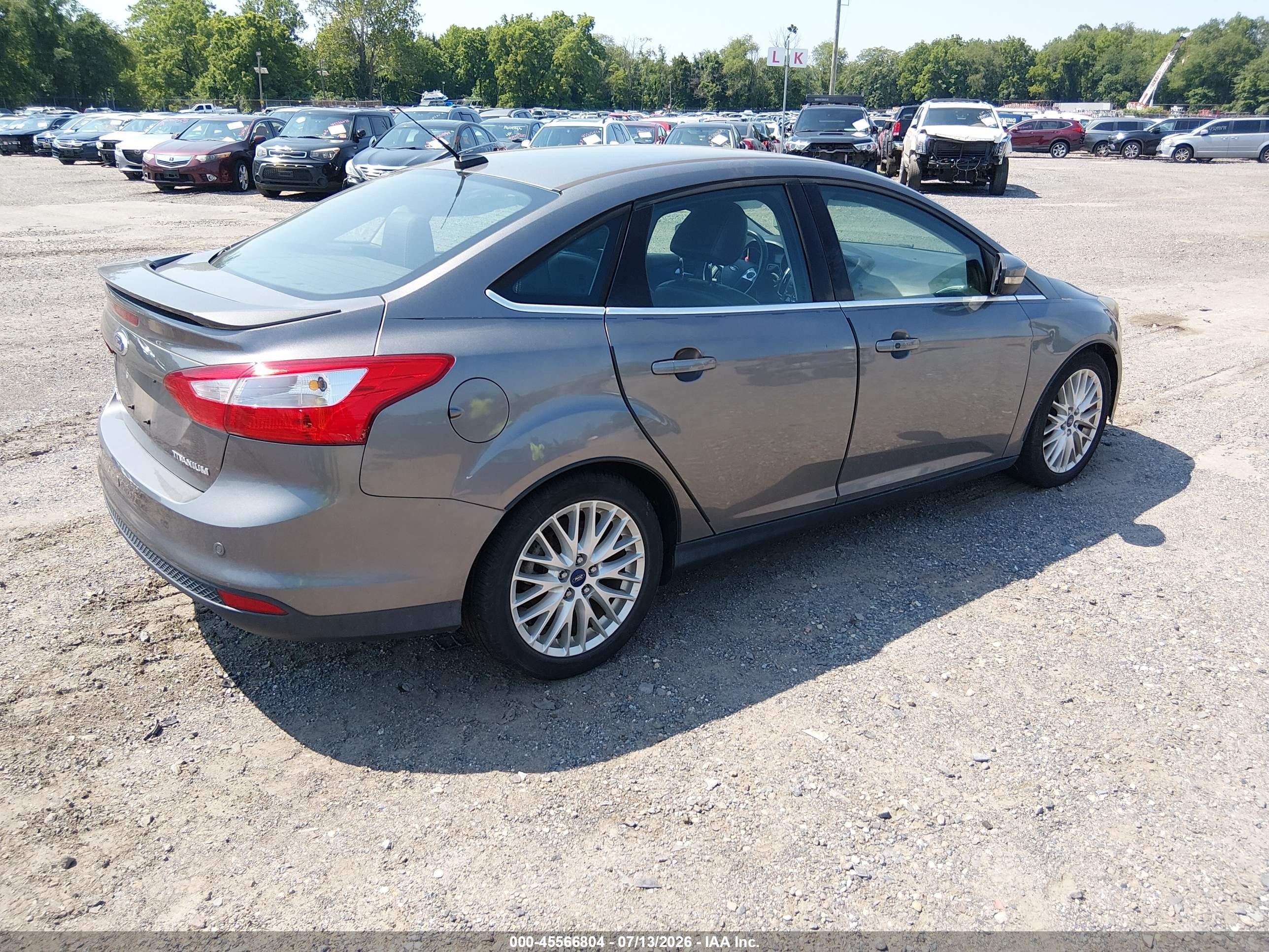 2014 Ford Focus Titanium Gray vin: 1FADP3J26EL279383