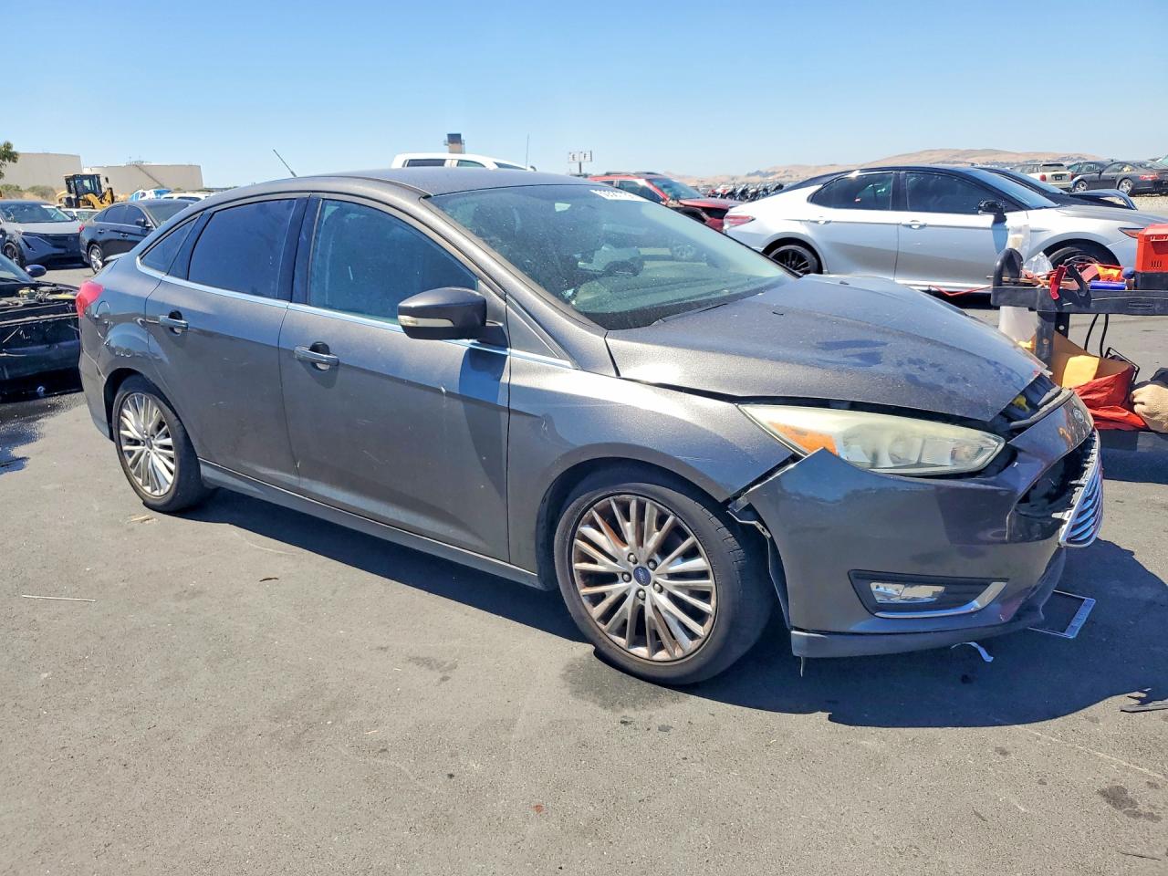 2015 Ford Focus Titanium Gray vin: 1FADP3J26FL275688