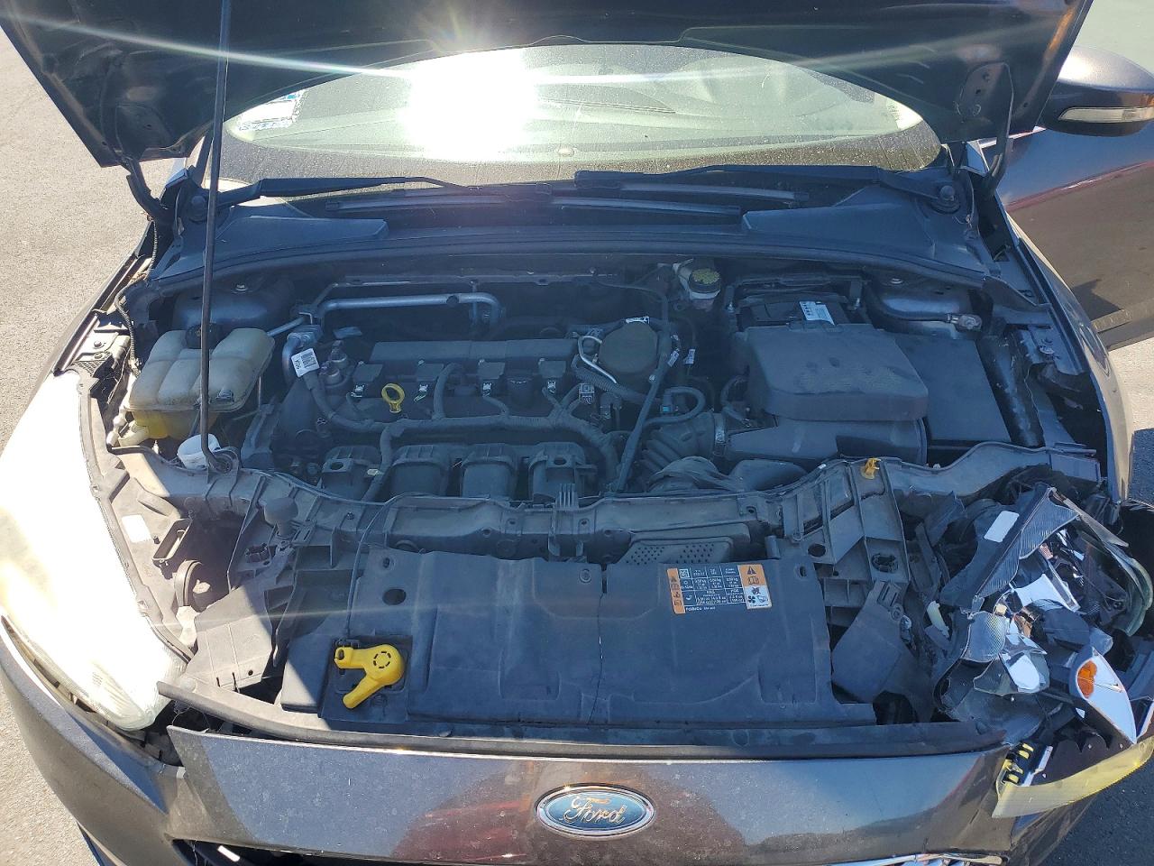 2015 Ford Focus Titanium Gray vin: 1FADP3J26FL275688