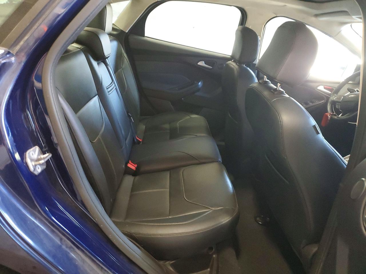 2016 Ford Focus Titanium Blue vin: 1FADP3J26GL335759