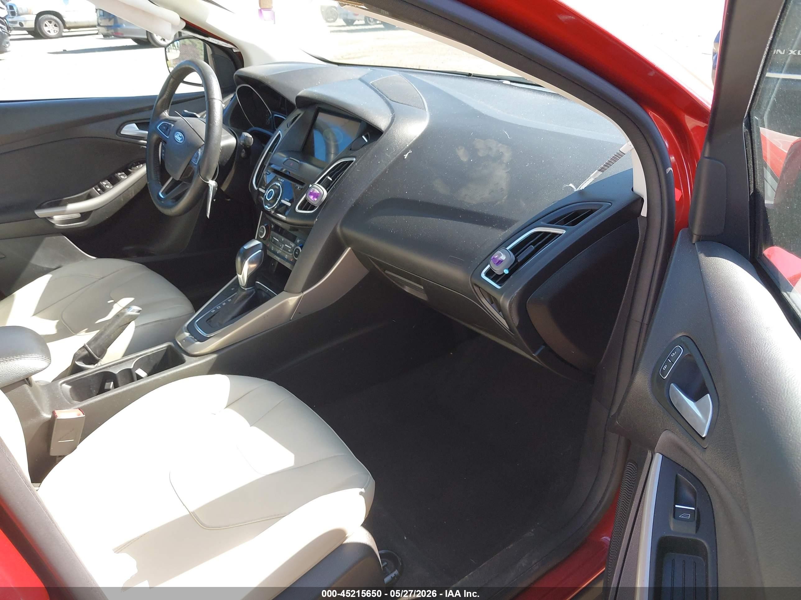 2018 Ford Focus Titanium Red vin: 1FADP3J26JL314725