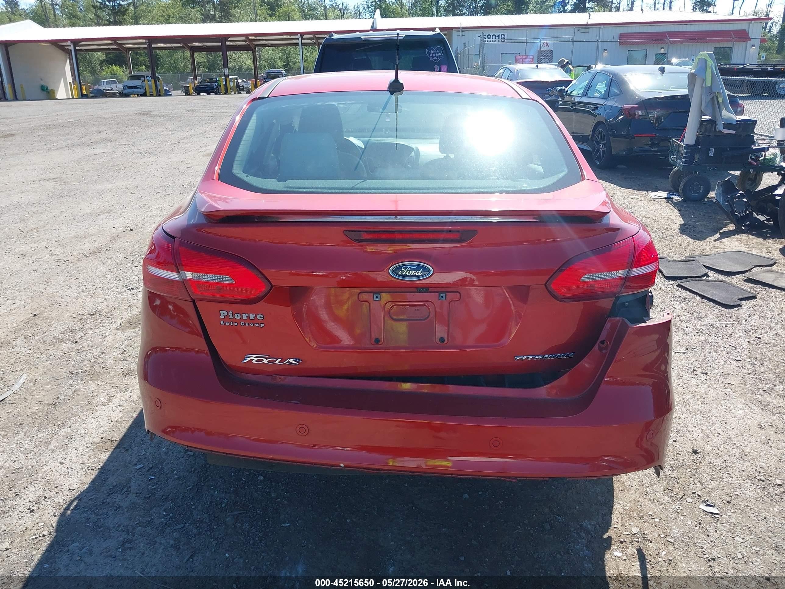 2018 Ford Focus Titanium Red vin: 1FADP3J26JL314725