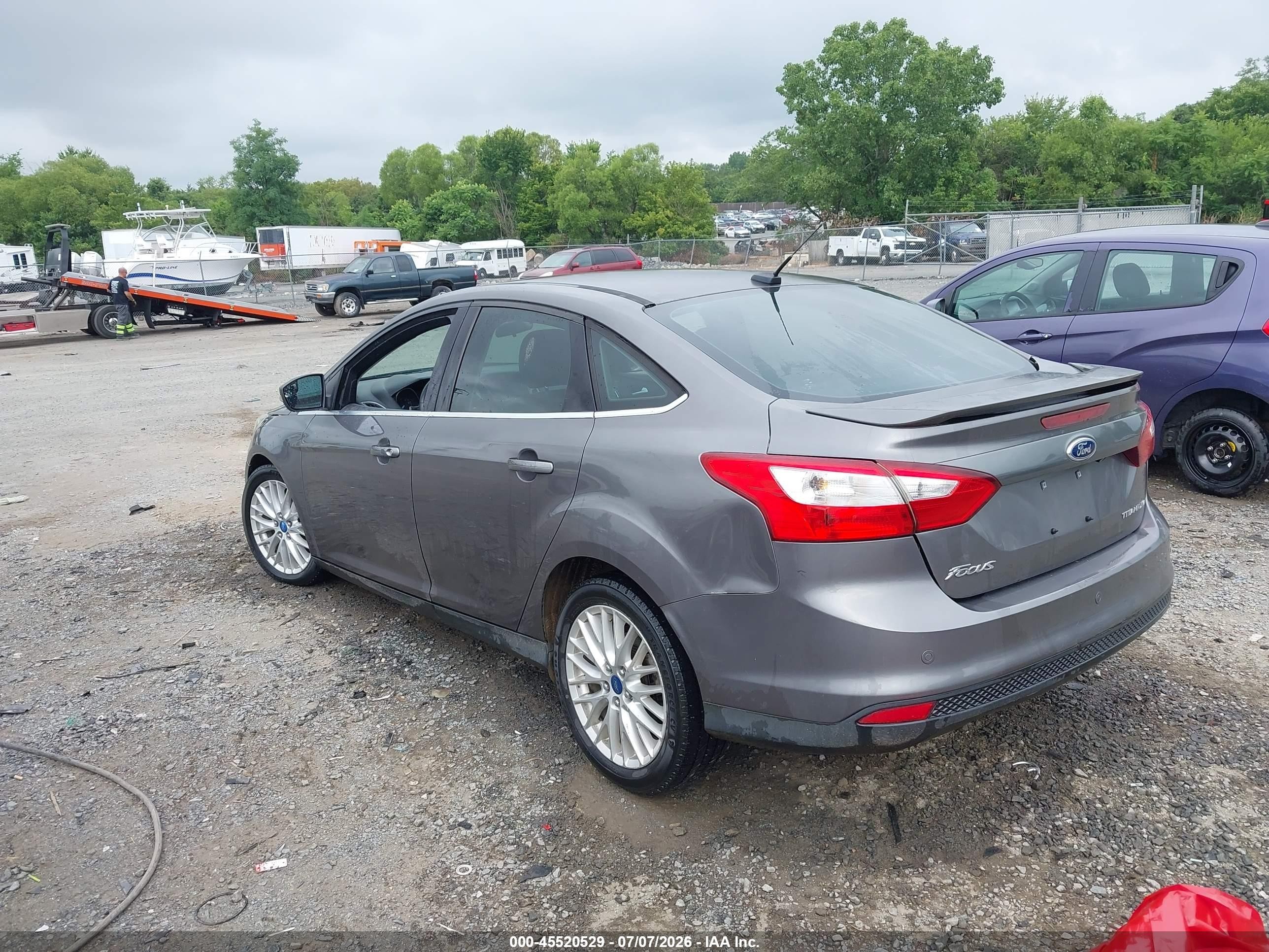 2013 Ford Focus Titanium Gray vin: 1FADP3J27DL128972