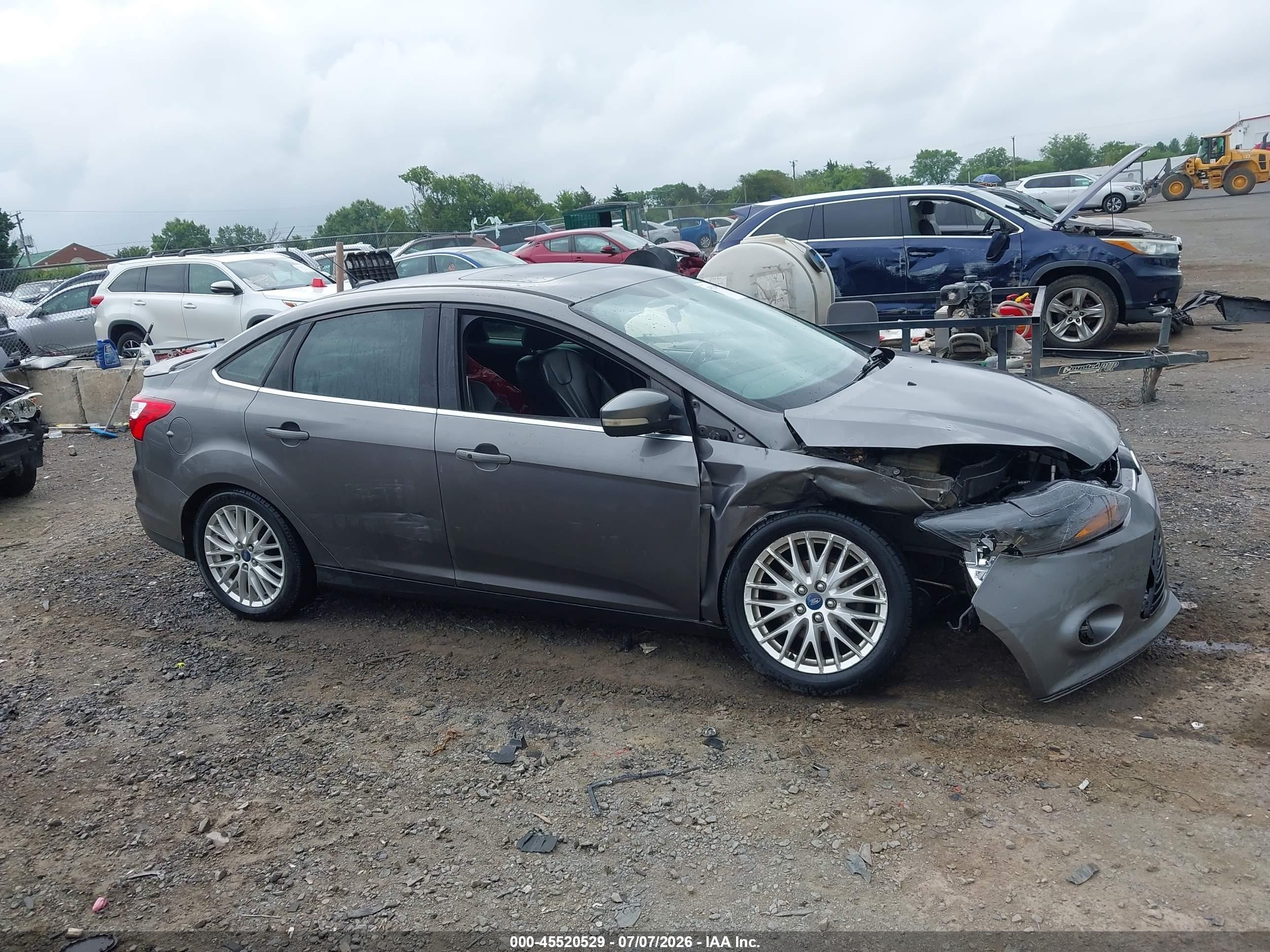 2013 Ford Focus Titanium Gray vin: 1FADP3J27DL128972