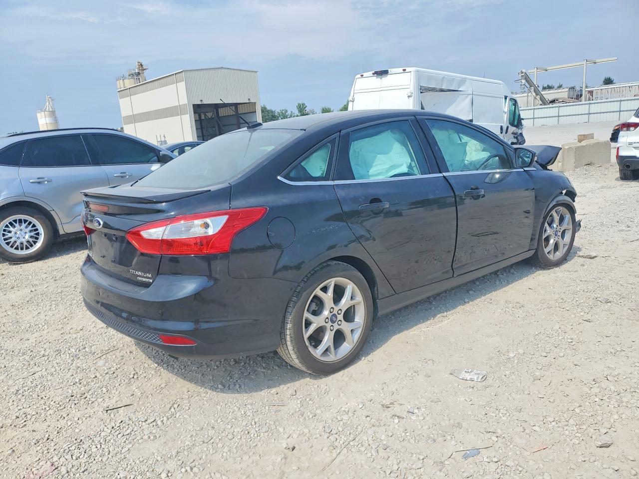 2013 Ford Focus Titanium Black vin: 1FADP3J27DL262607