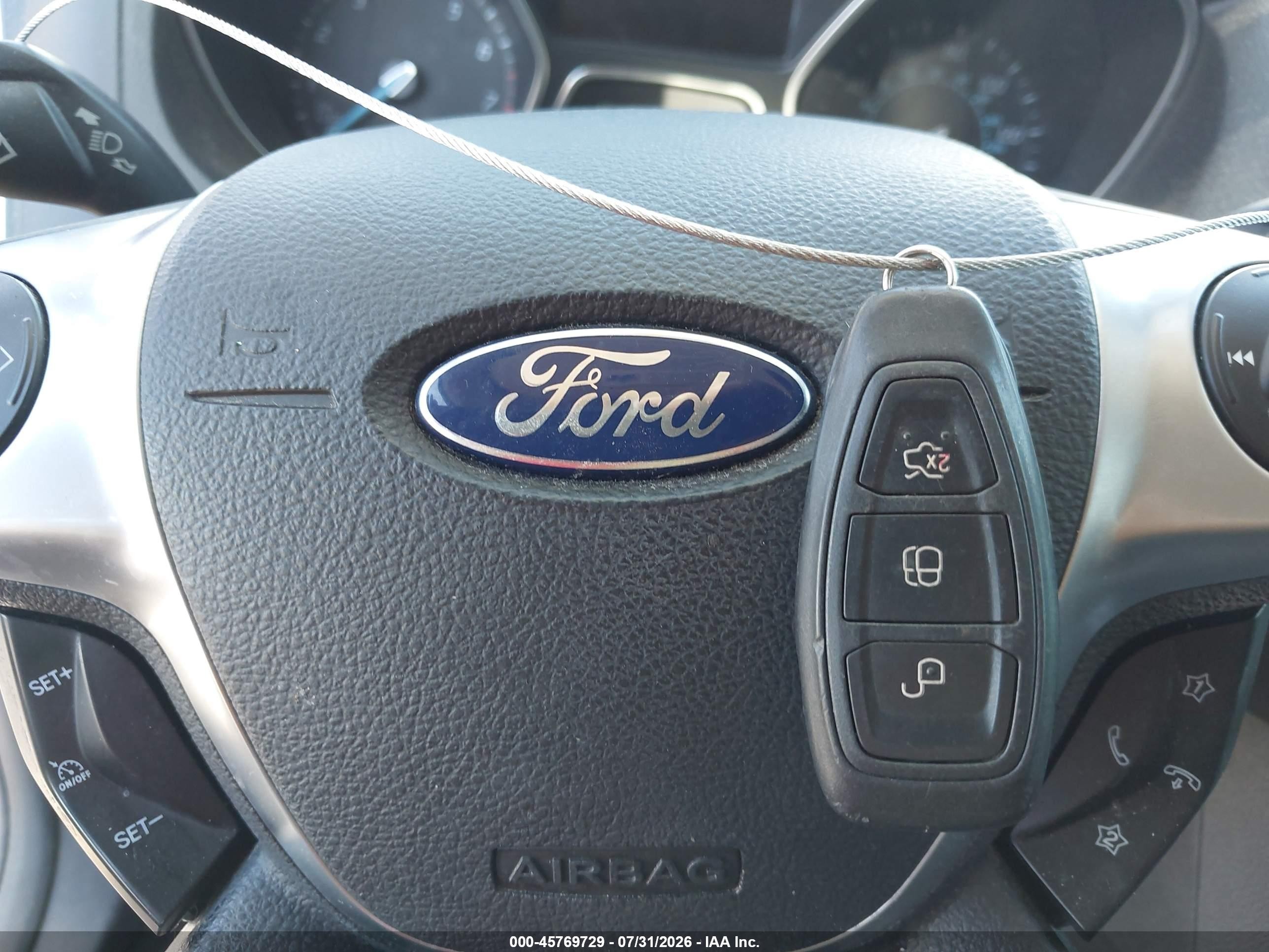 2013 Ford Focus Titanium White vin: 1FADP3J27DL382603