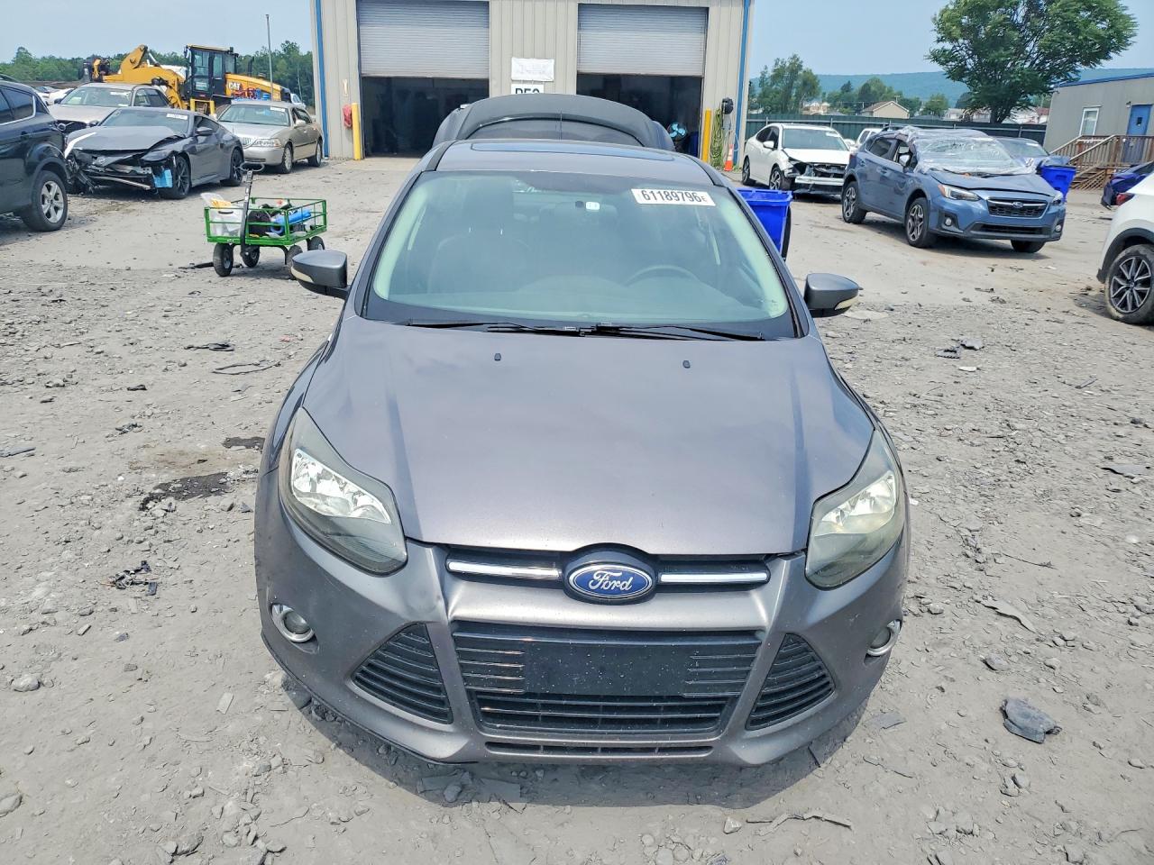 2014 Ford Focus Titanium Угольный vin: 1FADP3J27EL101403