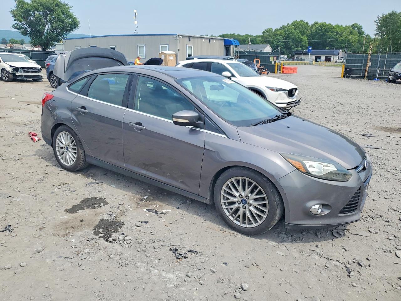 2014 Ford Focus Titanium Угольный vin: 1FADP3J27EL101403