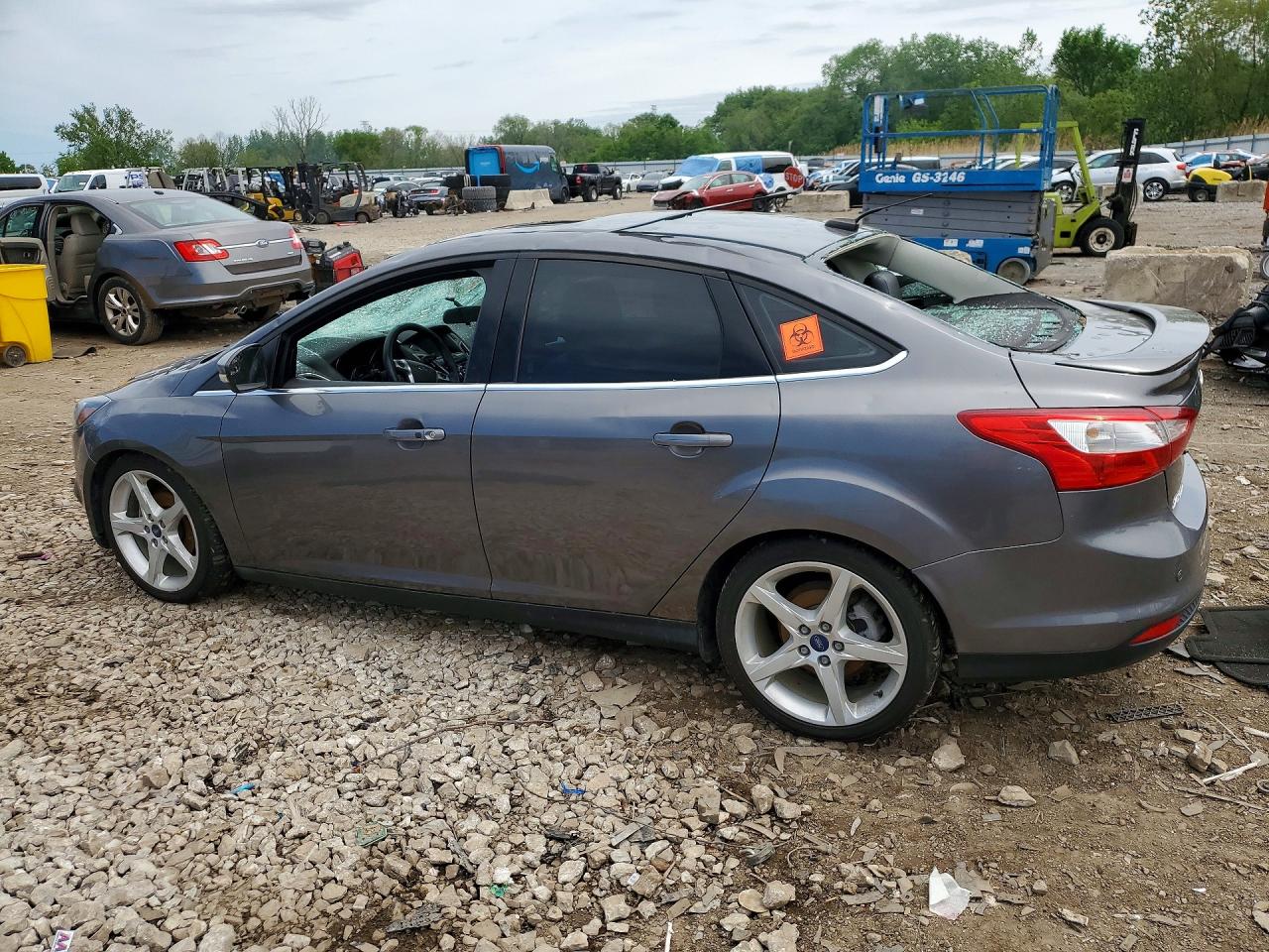 2014 Ford Focus Titanium Black vin: 1FADP3J27EL106911