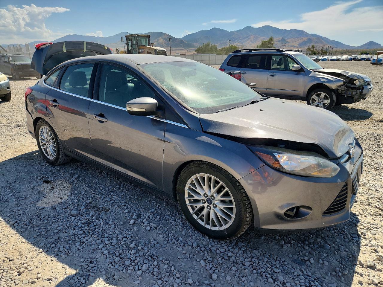 2014 Ford Focus Titanium Серый vin: 1FADP3J27EL224344