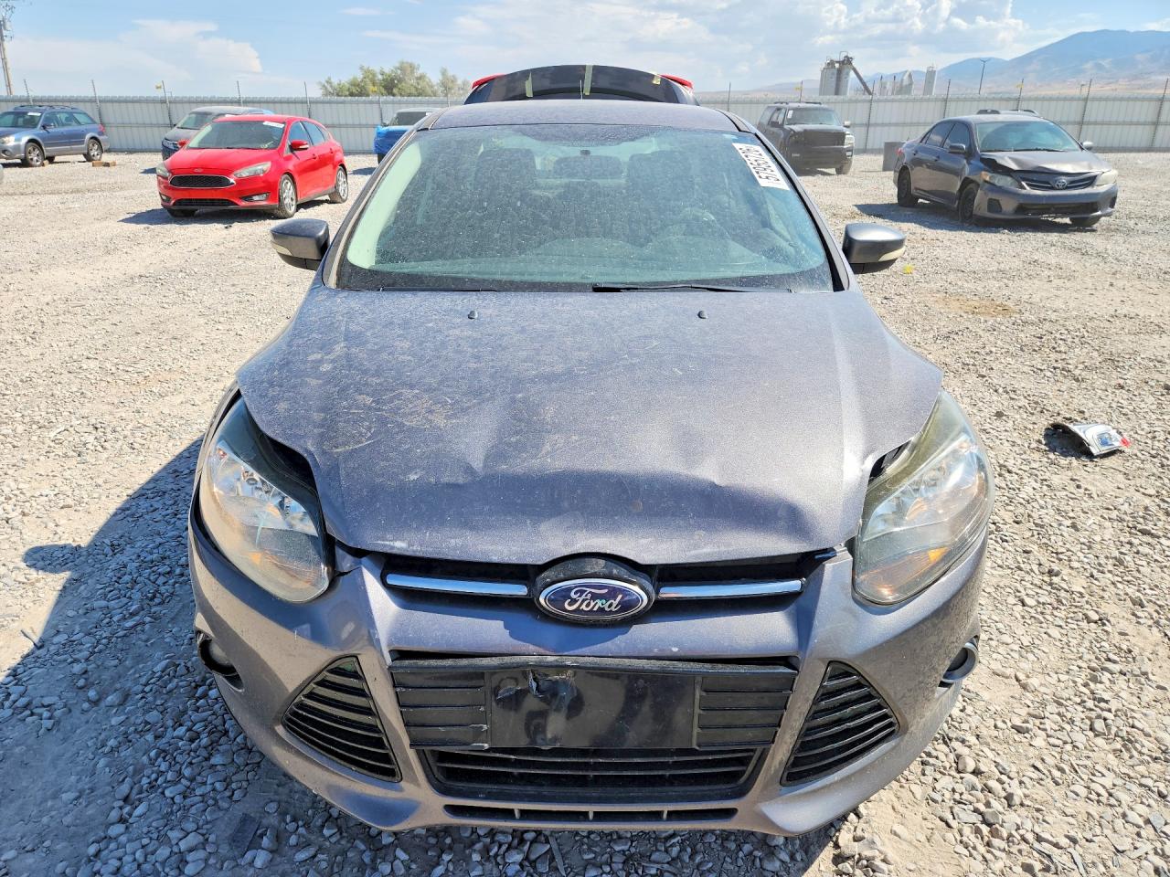 2014 Ford Focus Titanium Серый vin: 1FADP3J27EL224344
