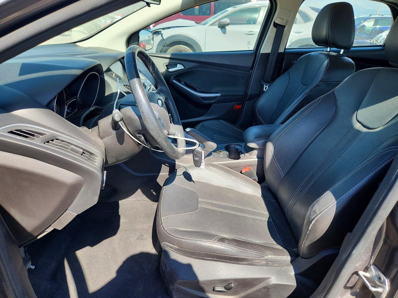 2014 Ford Focus Titanium Серый vin: 1FADP3J27EL224344