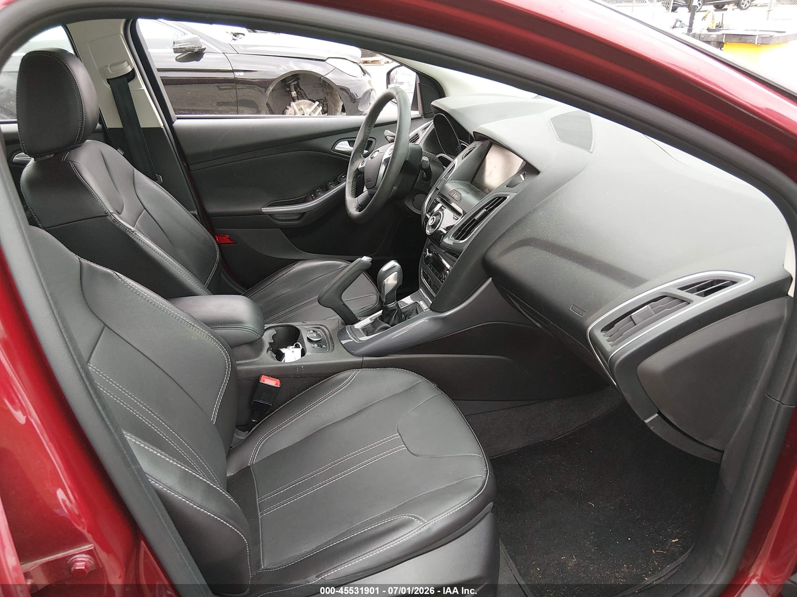 2014 Ford Focus Titanium Red vin: 1FADP3J27EL300435