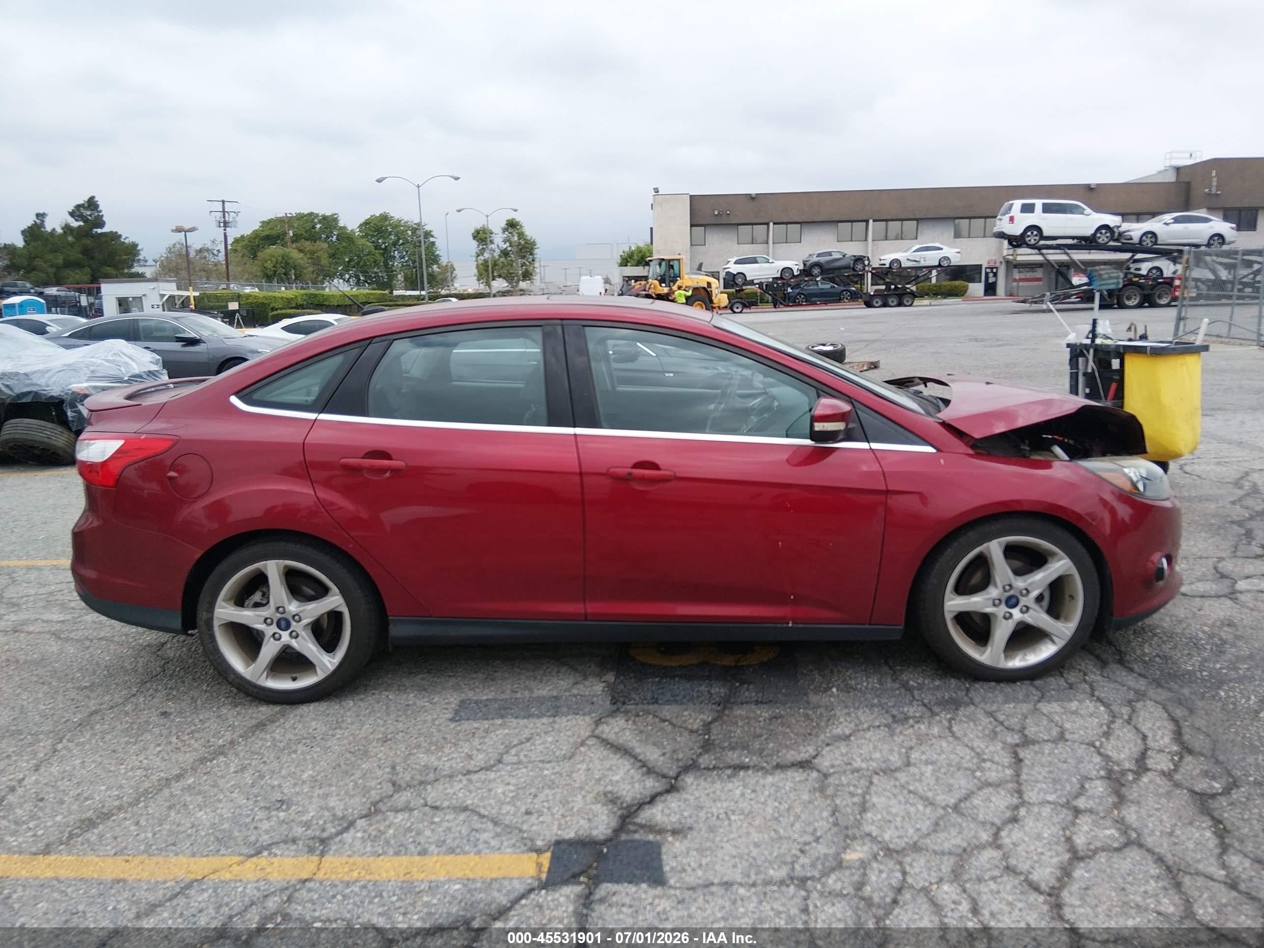 2014 Ford Focus Titanium Red vin: 1FADP3J27EL300435