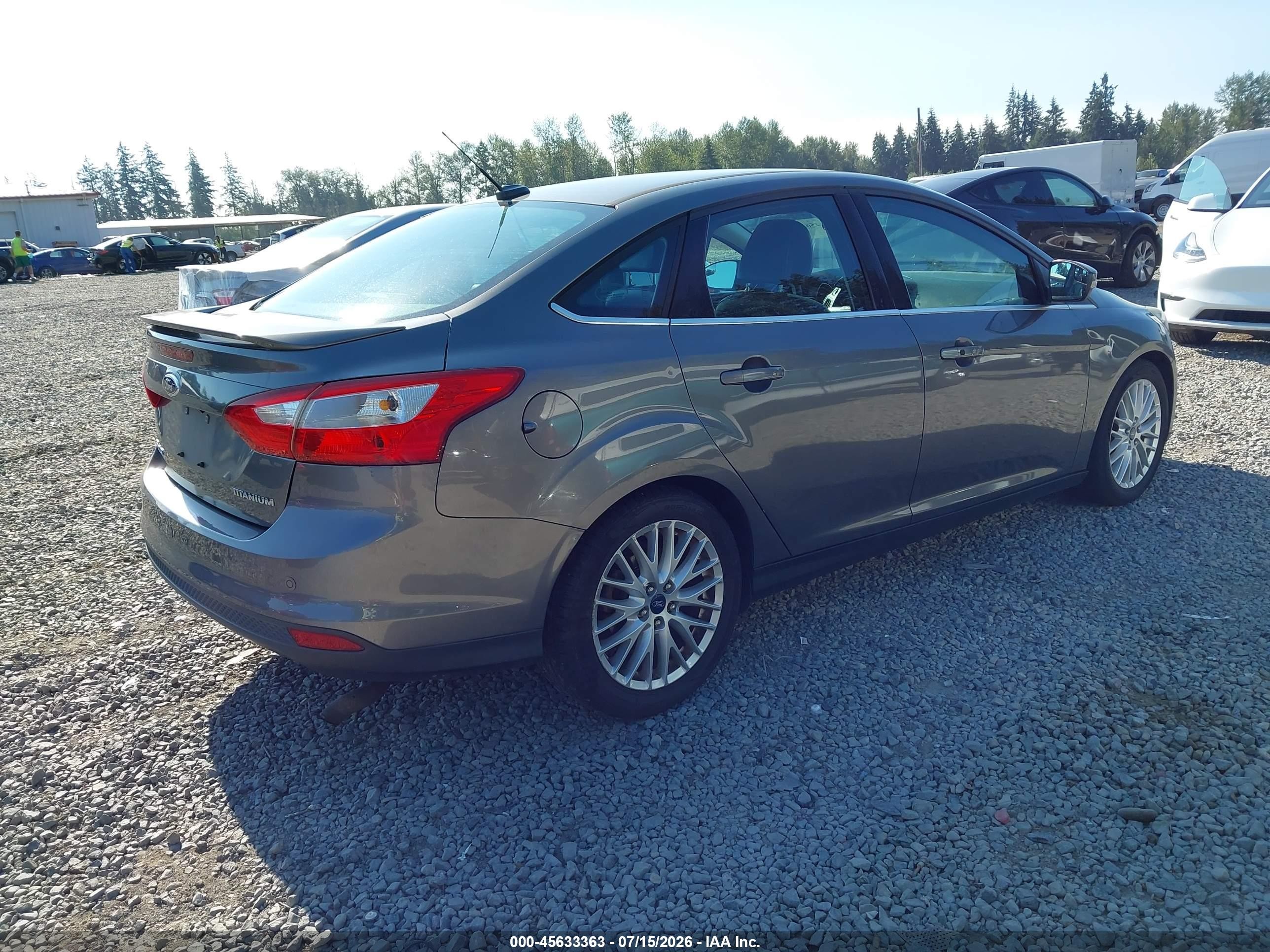 2014 Ford Focus Titanium Gray vin: 1FADP3J27EL407467