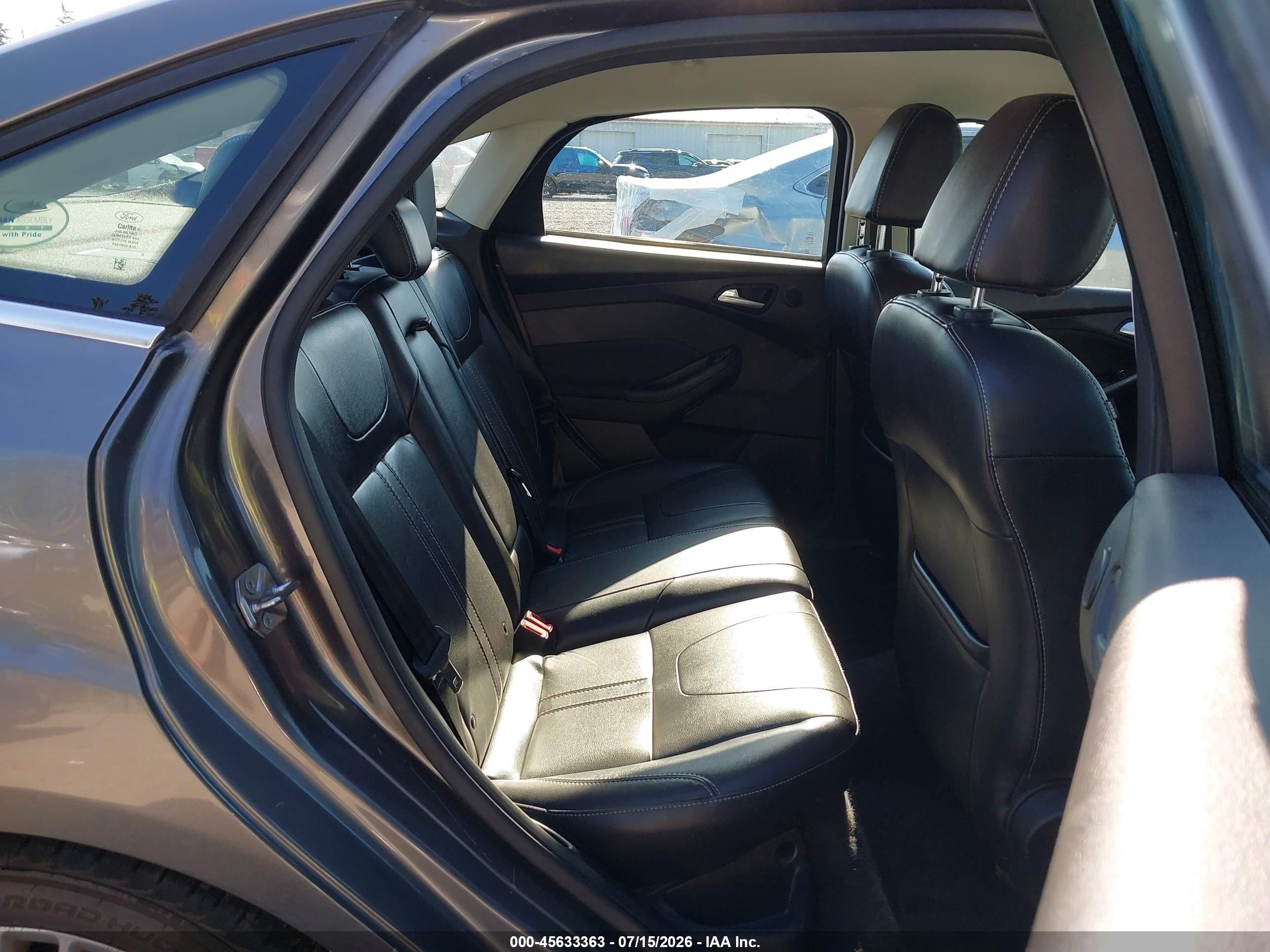 2014 Ford Focus Titanium Gray vin: 1FADP3J27EL407467
