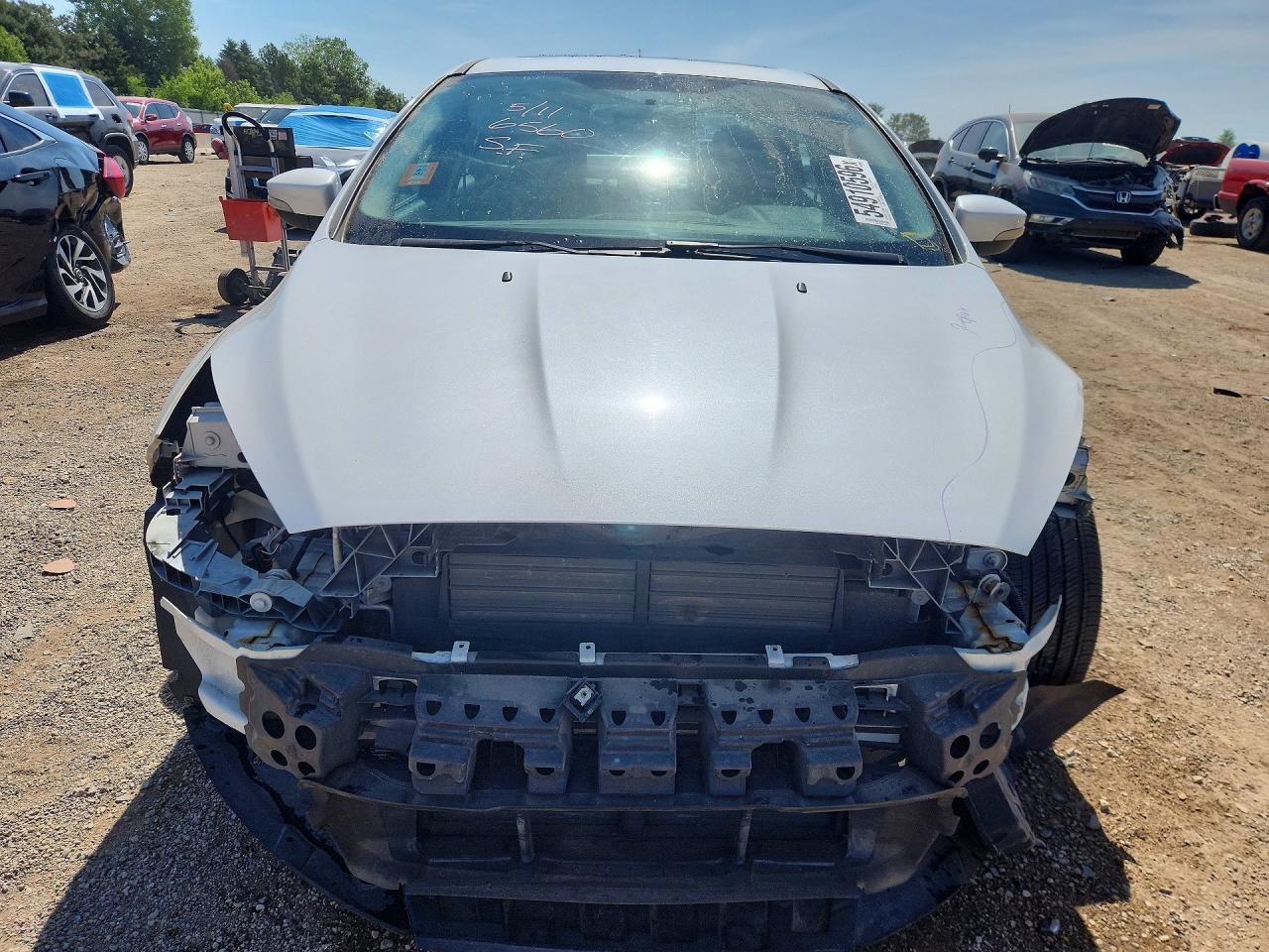 2015 Ford Focus Titanium White vin: 1FADP3J27FL273934