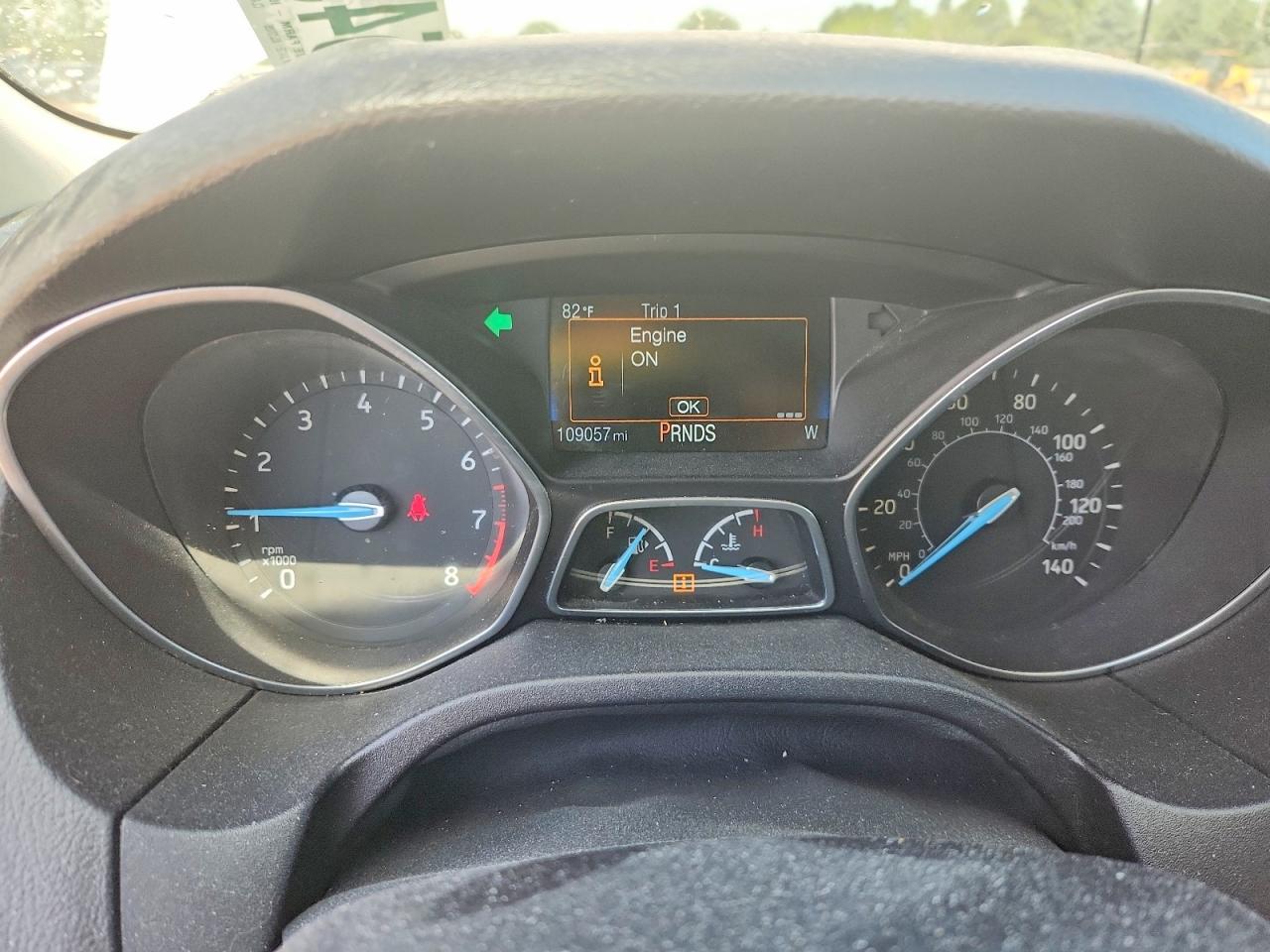 2015 Ford Focus Titanium White vin: 1FADP3J27FL273934