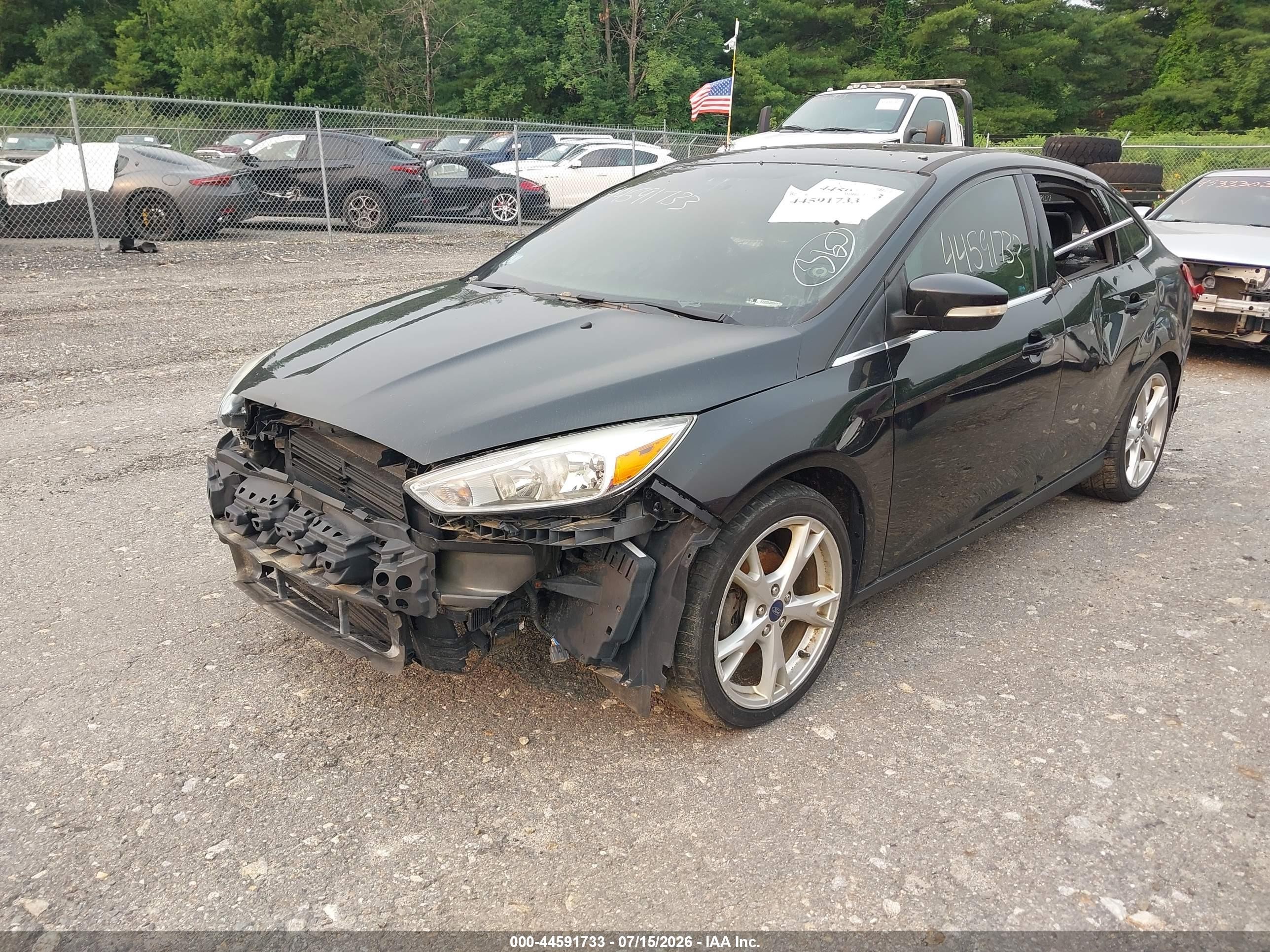 2015 Ford Focus Titanium Gray vin: 1FADP3J27FL310531