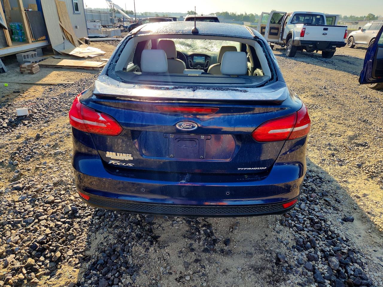 2017 Ford Focus Titanium Синий vin: 1FADP3J27HL268557