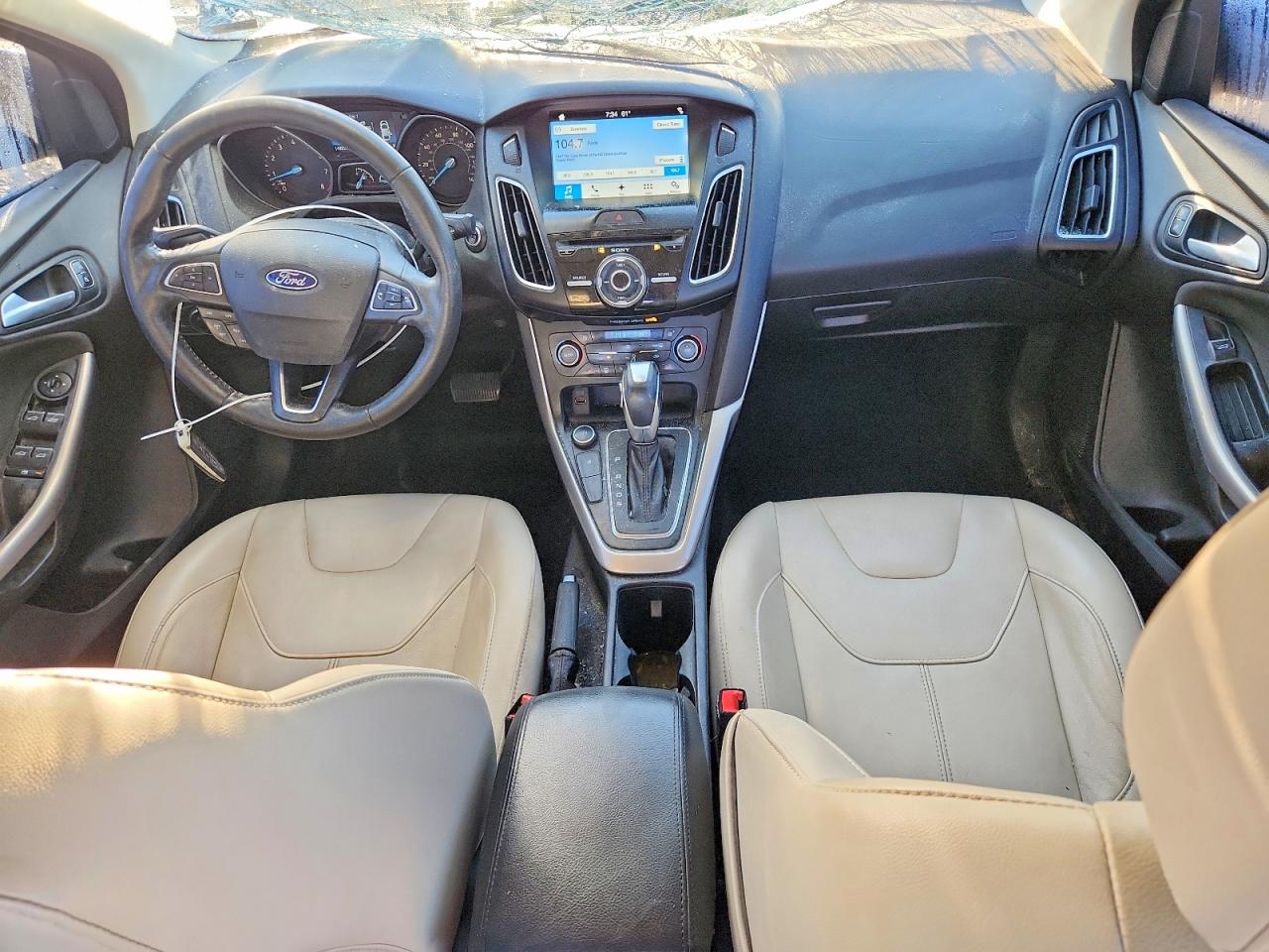 2017 Ford Focus Titanium Синий vin: 1FADP3J27HL268557