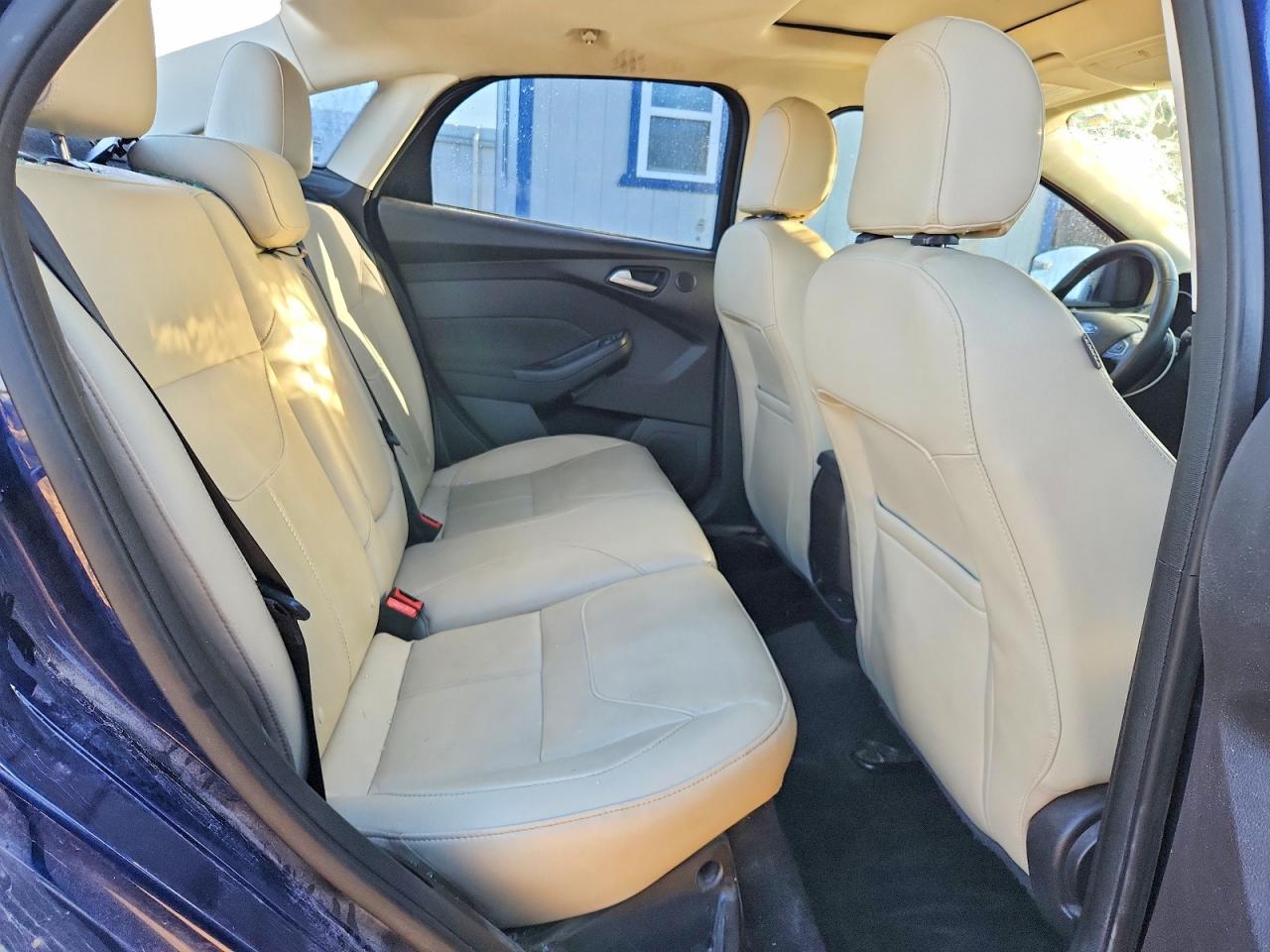 2017 Ford Focus Titanium Синий vin: 1FADP3J27HL268557