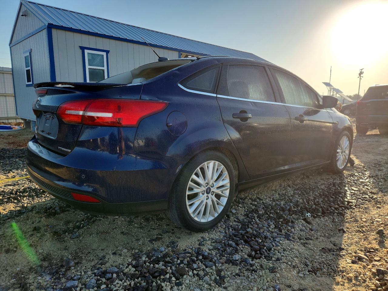 2017 Ford Focus Titanium Синий vin: 1FADP3J27HL268557