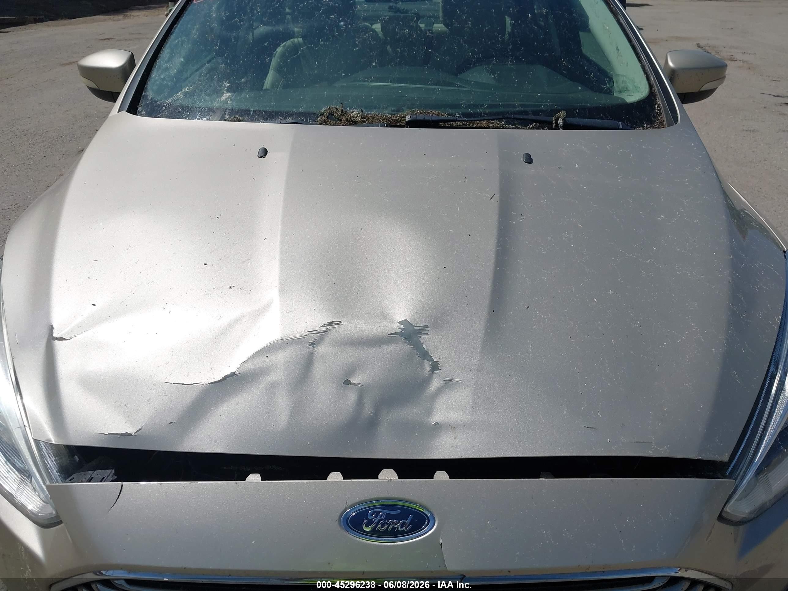 2018 Ford Focus Titanium Tan vin: 1FADP3J27JL272095