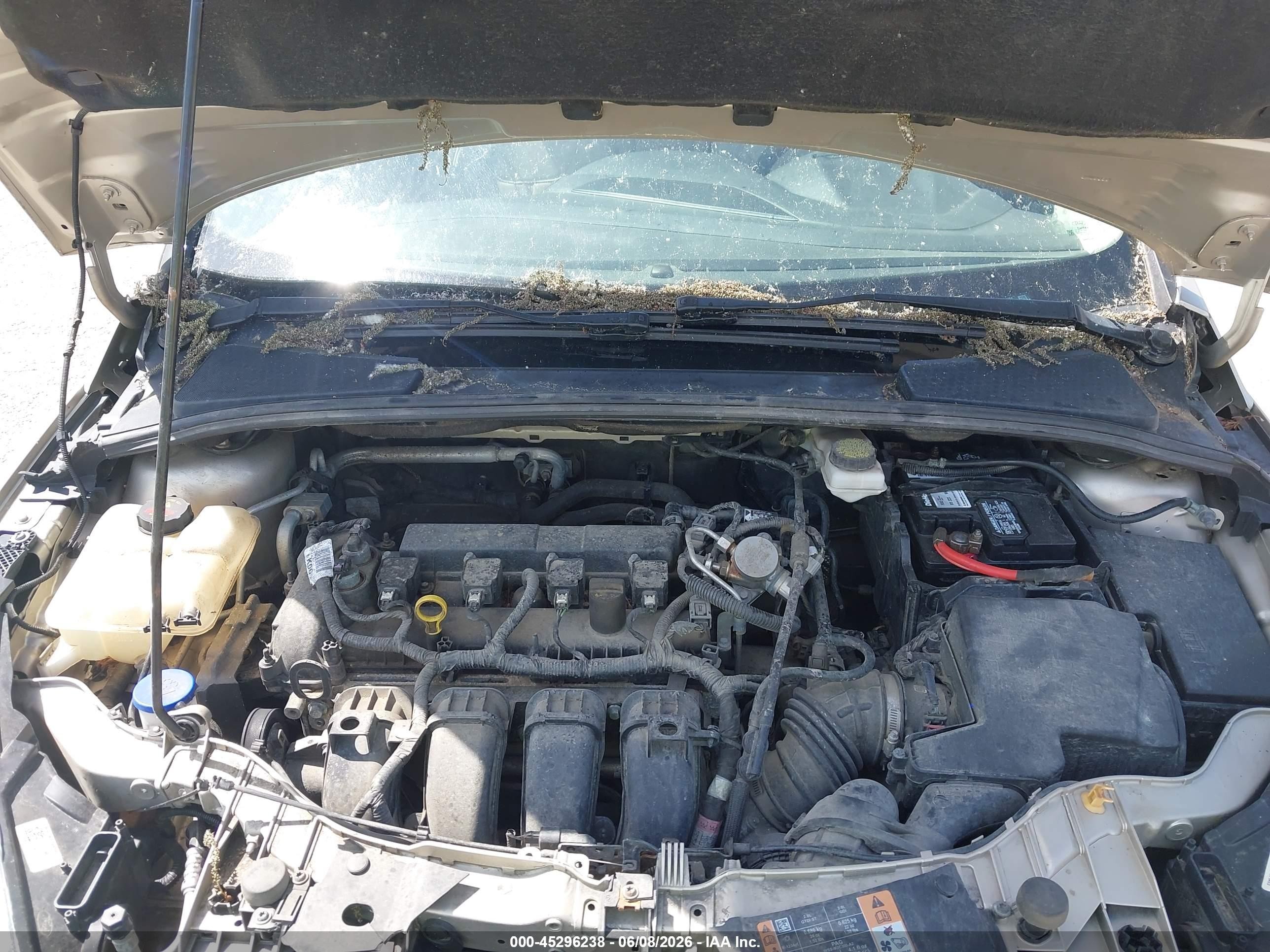2018 Ford Focus Titanium Tan vin: 1FADP3J27JL272095