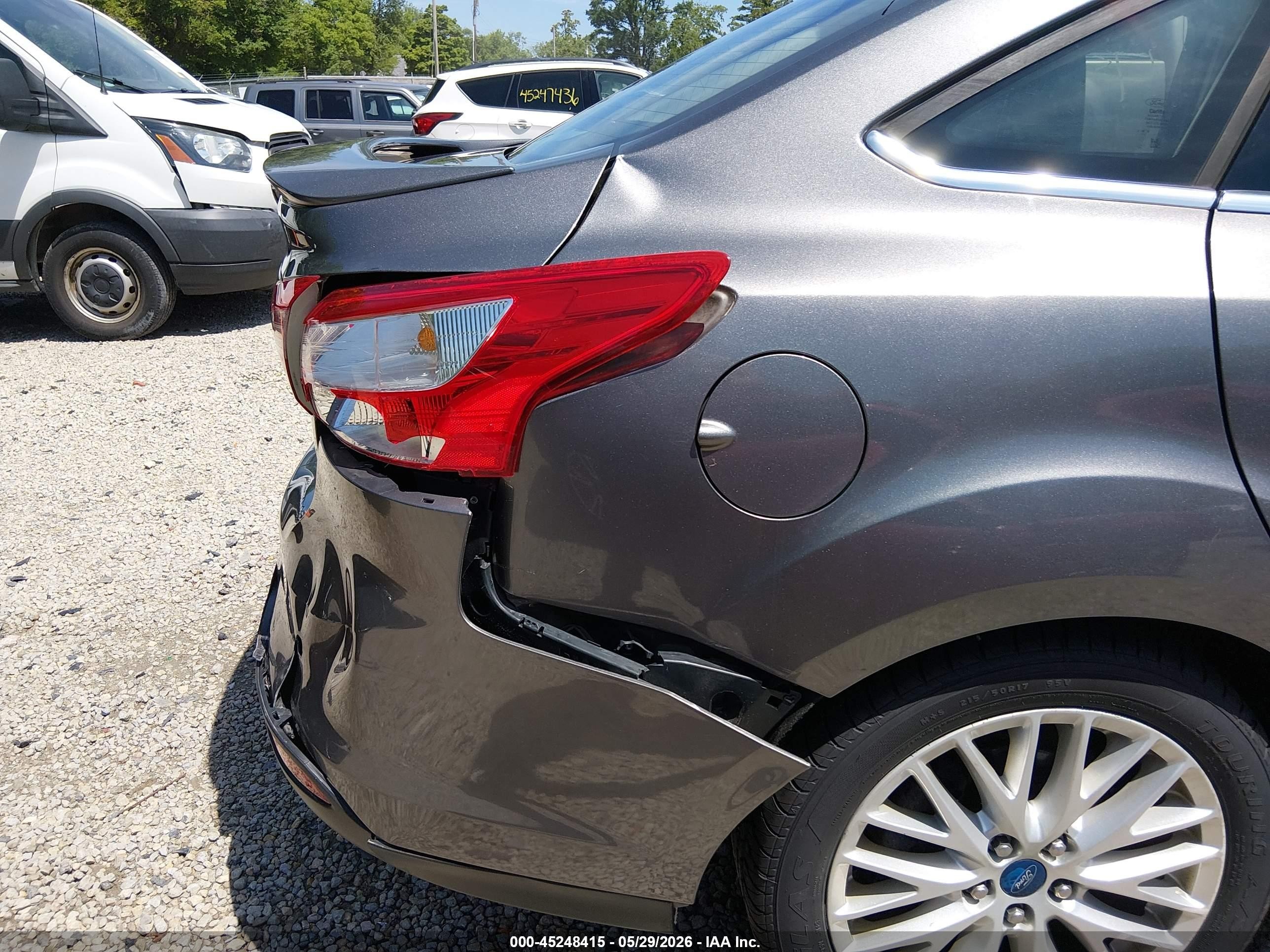 2013 Ford Focus Titanium Gray vin: 1FADP3J28DL188419