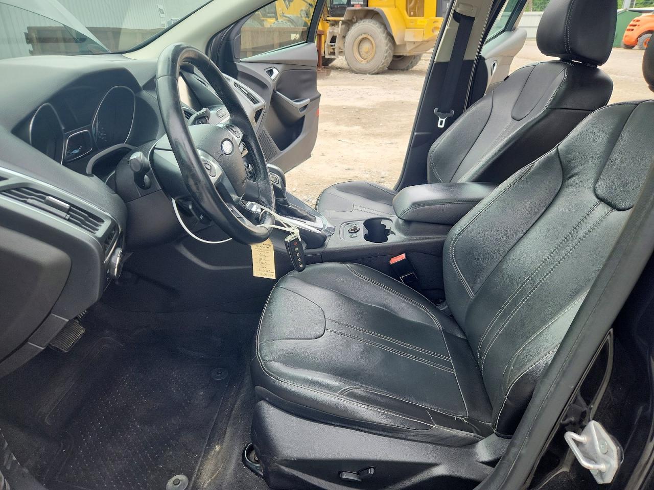 2013 Ford Focus Titanium Black vin: 1FADP3J28DL276371