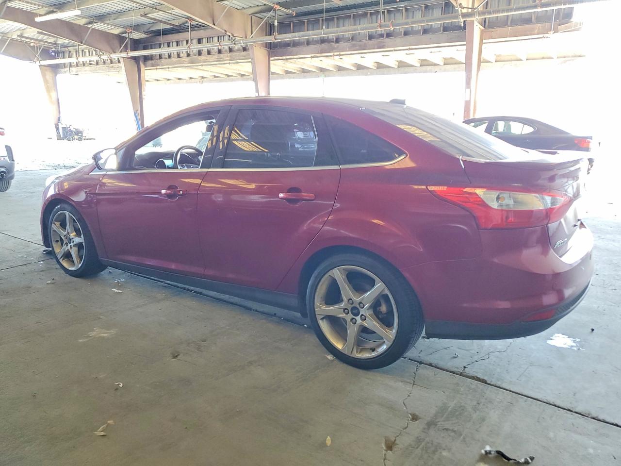 2014 Ford Focus Titanium Red vin: 1FADP3J28EL342421