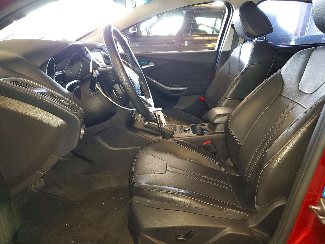 2014 Ford Focus Titanium Red vin: 1FADP3J28EL342421