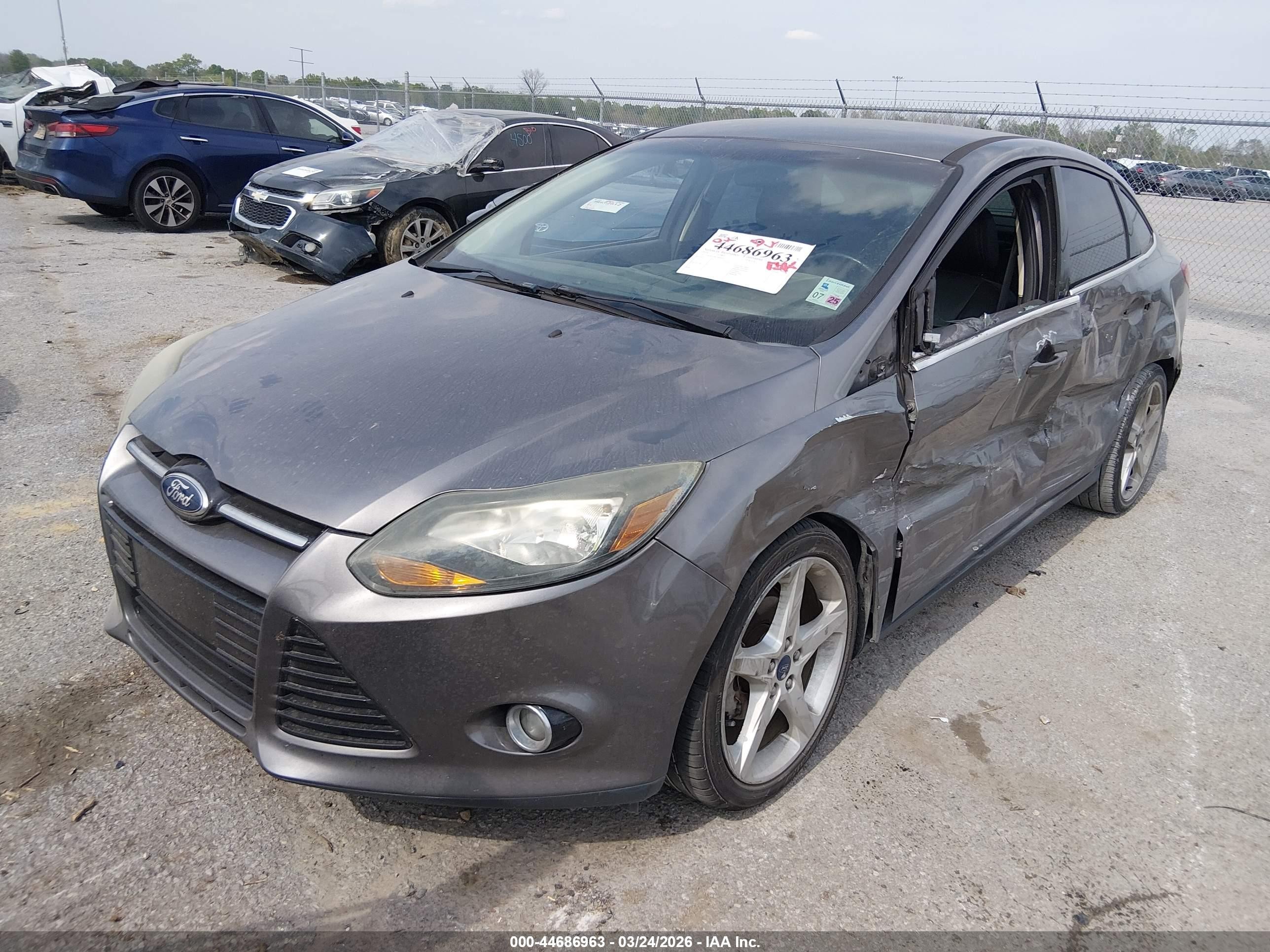 2014 Ford Focus Titanium Gray vin: 1FADP3J28EL463076